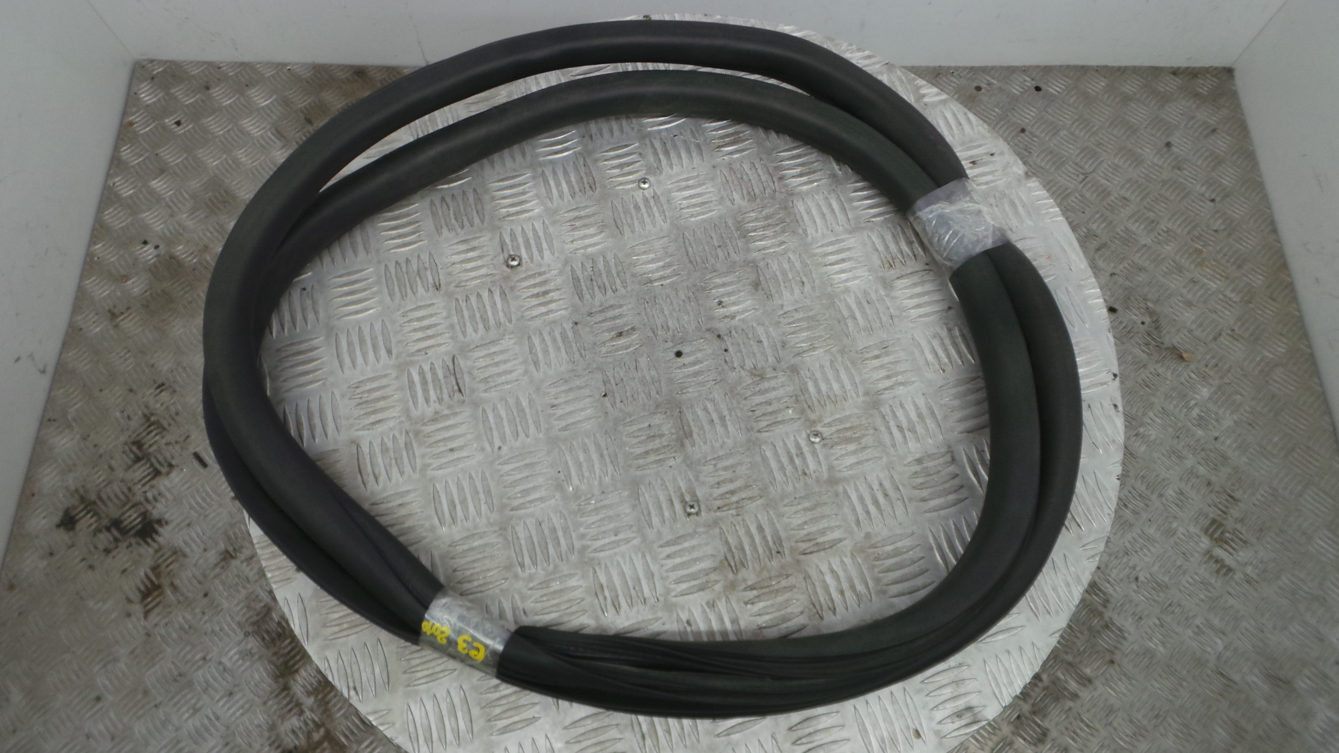 Borracha Porta Tras Direita 9670311480 - CITROËN C3 II (SC_)-36780989
