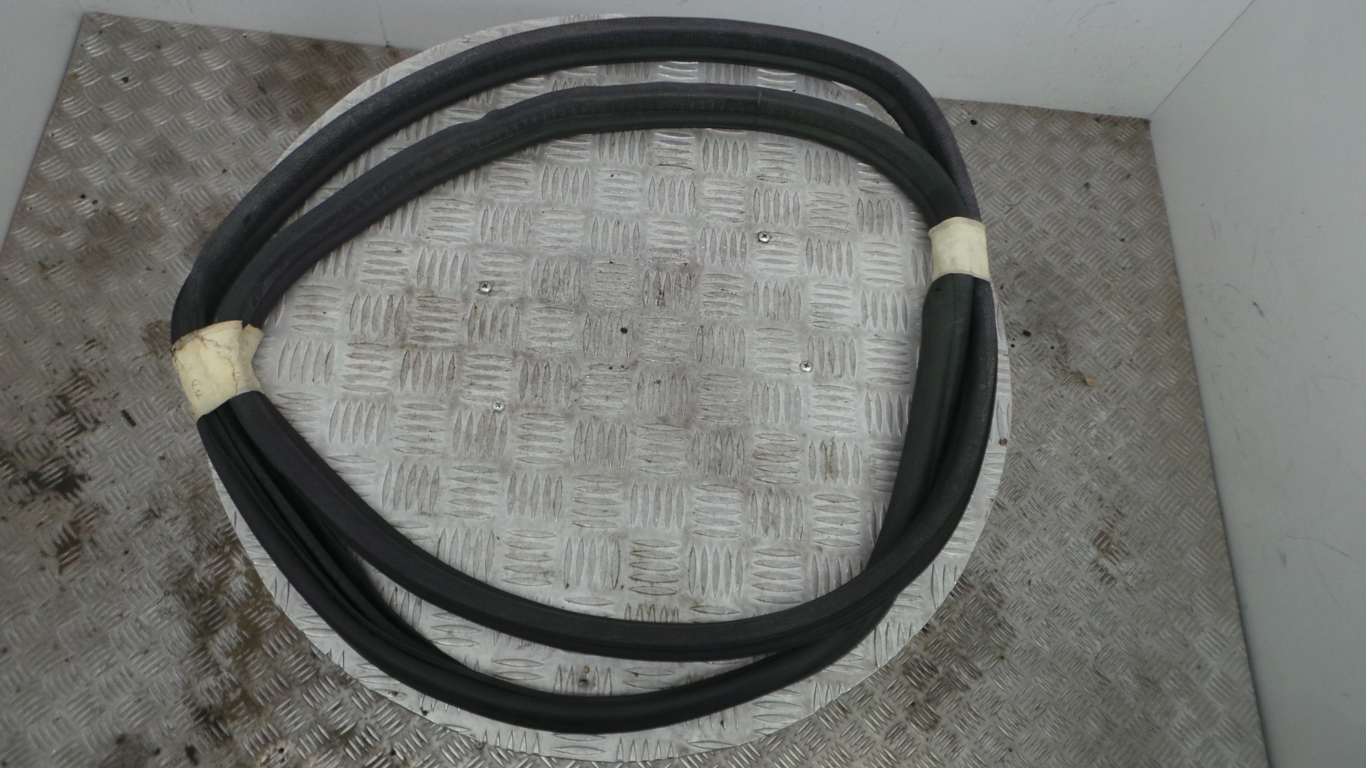 Borracha Porta Tras Direita 9634451780 - PEUGEOT 307 SW (3H)-36780999
