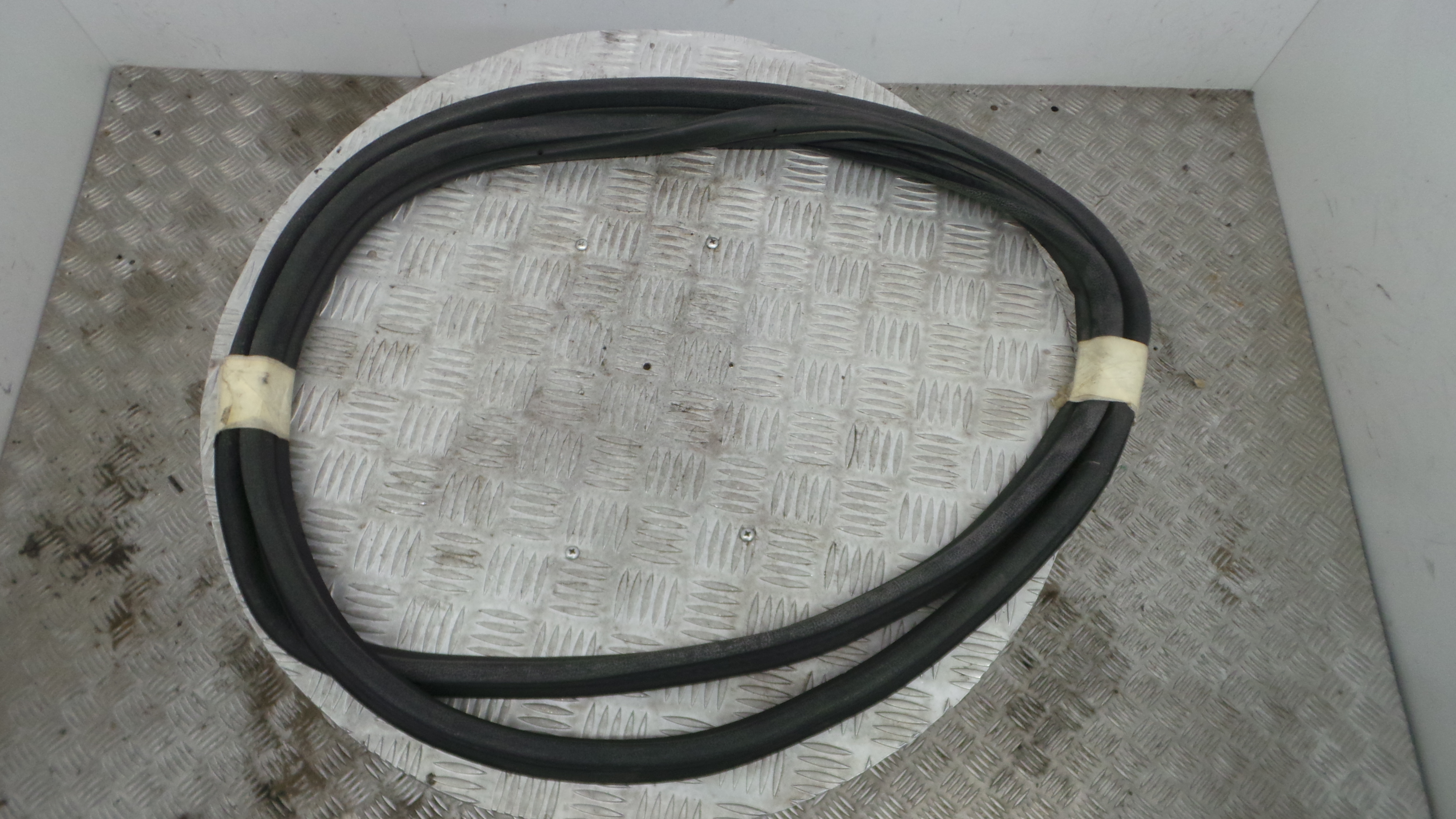 Borracha Porta Tras Esquerda 9634451780 - PEUGEOT 307 SW (3H)-36781002