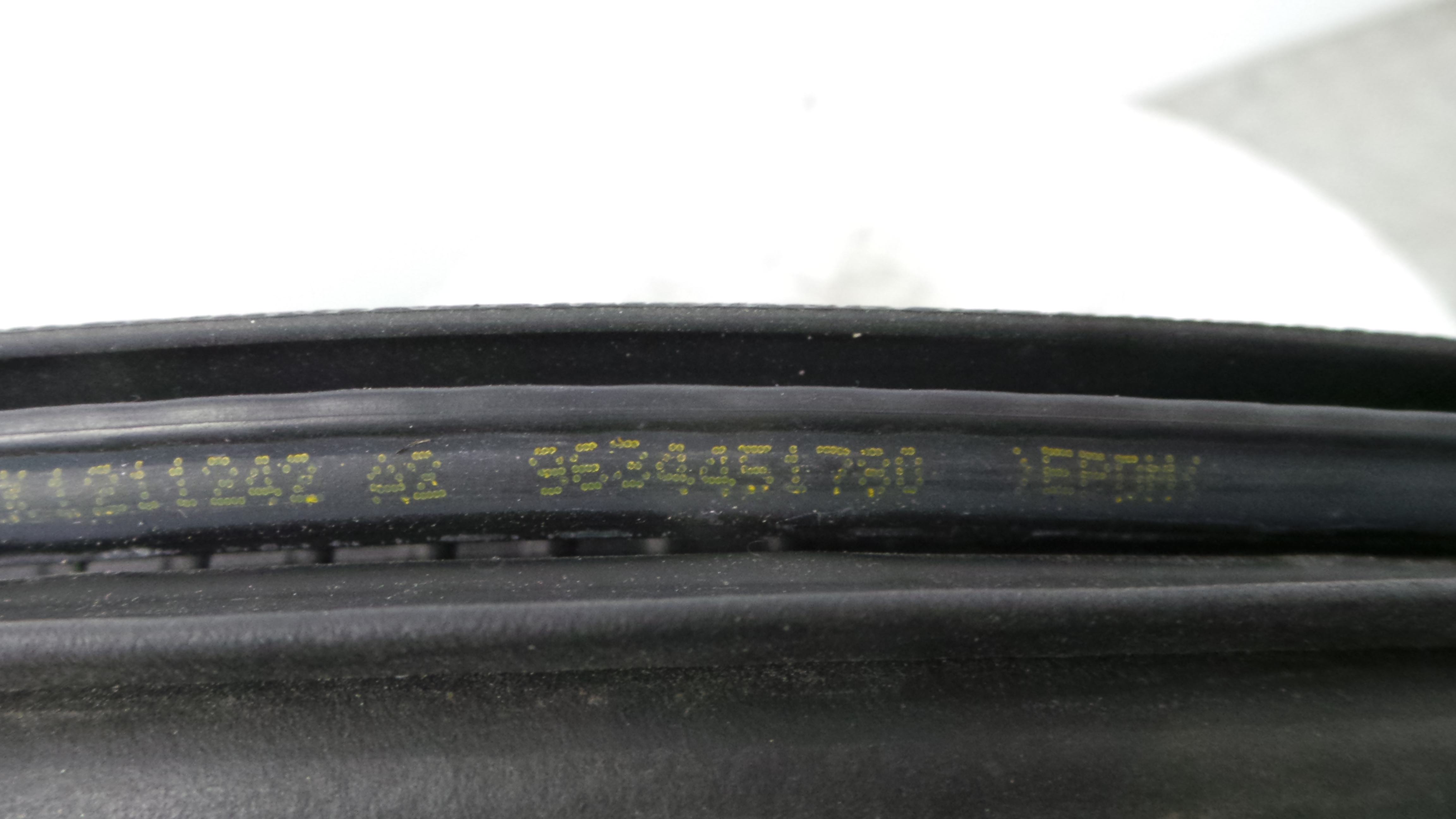 Borracha Porta Tras Esquerda 9634451780 - PEUGEOT 307 SW (3H)-36781002