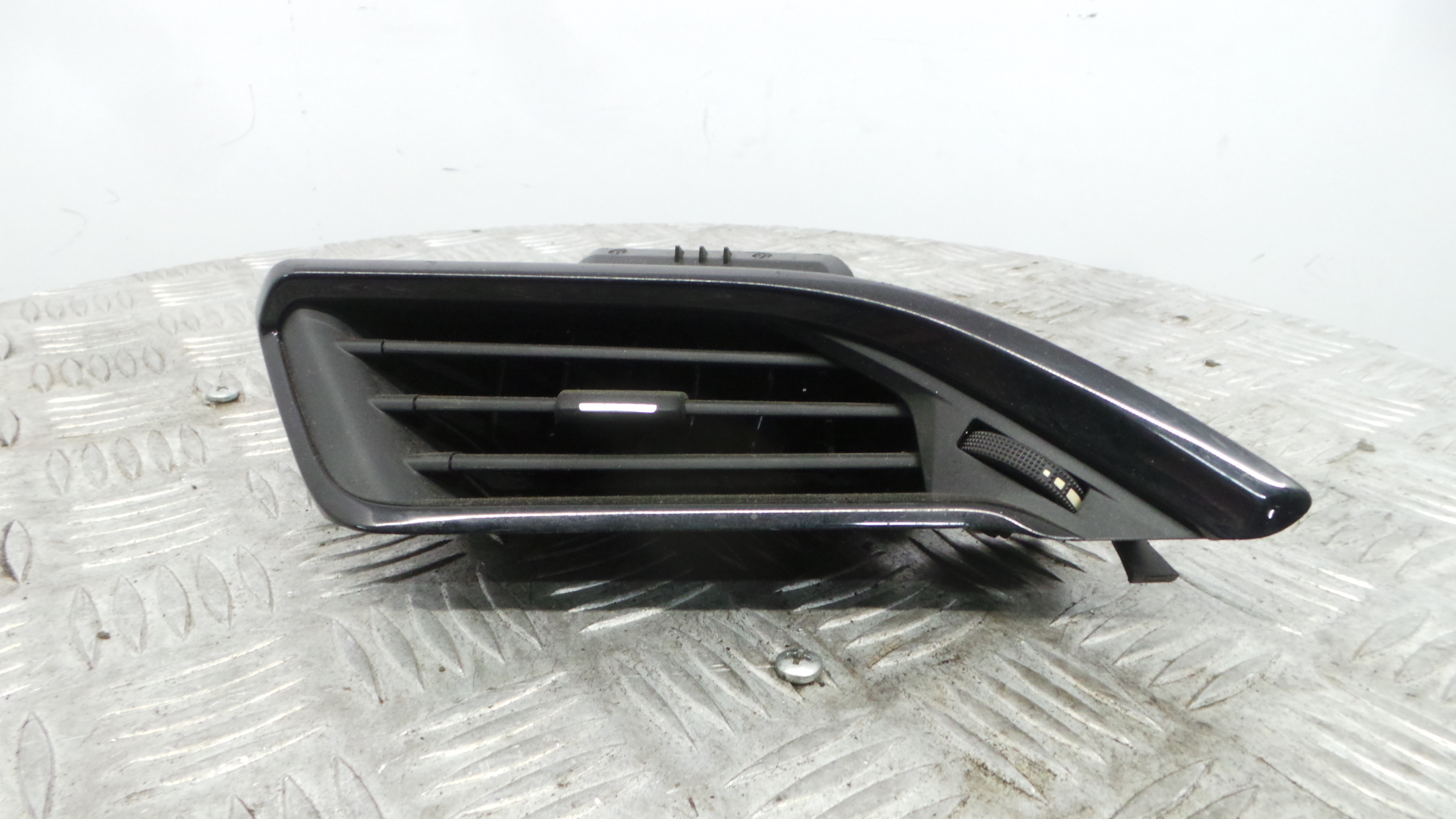 Grelha da Sofagem 96331321777 - PEUGEOT 208 I (CA_, CC_)-36781519 Grelha da Sofagem 96331321777 - PEUGEOT 208 I (CA_, CC_)-36781519