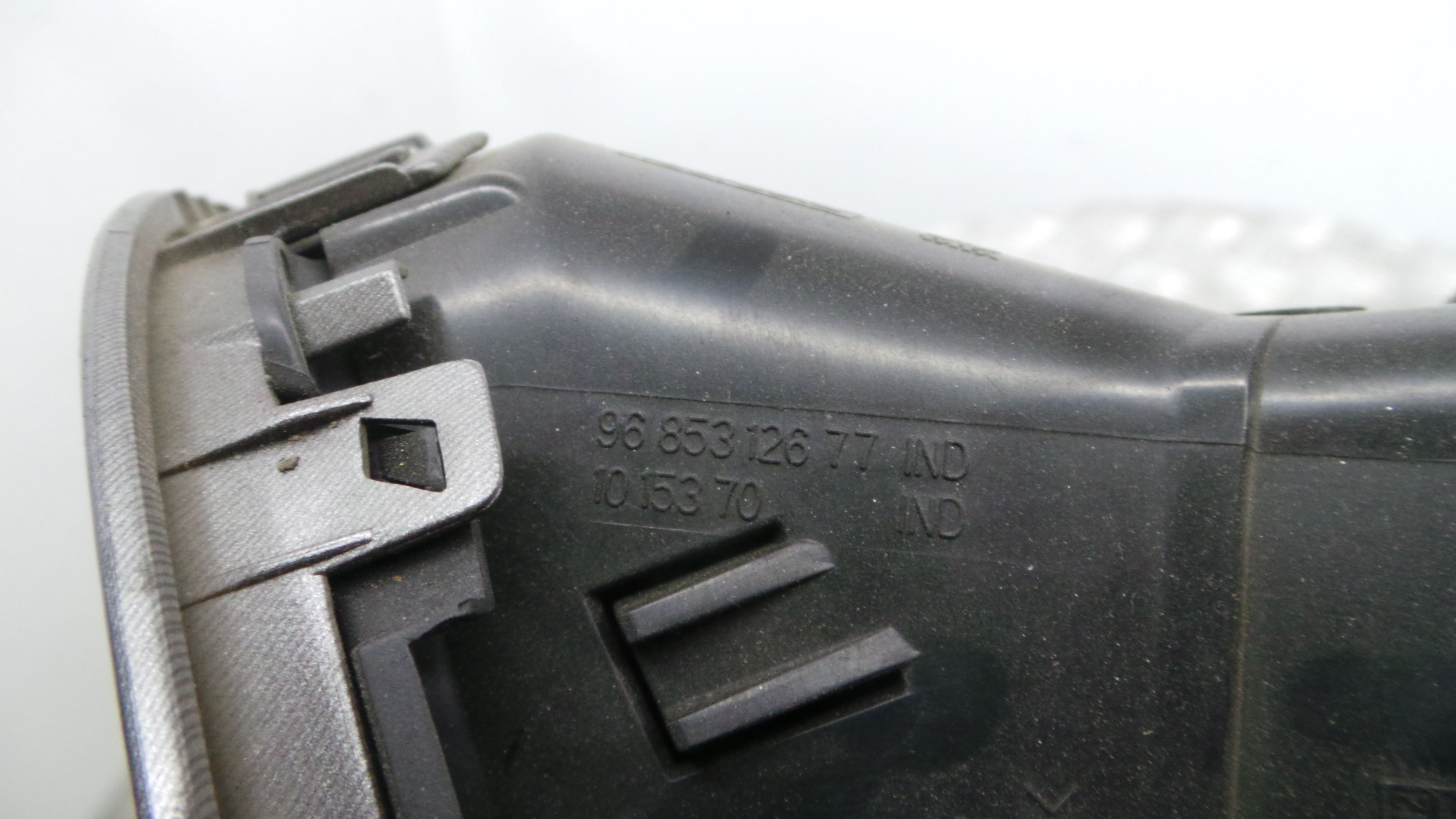 Grelha da Sofagem  9685312677 - CITROËN C3 II (SC_)-36781522