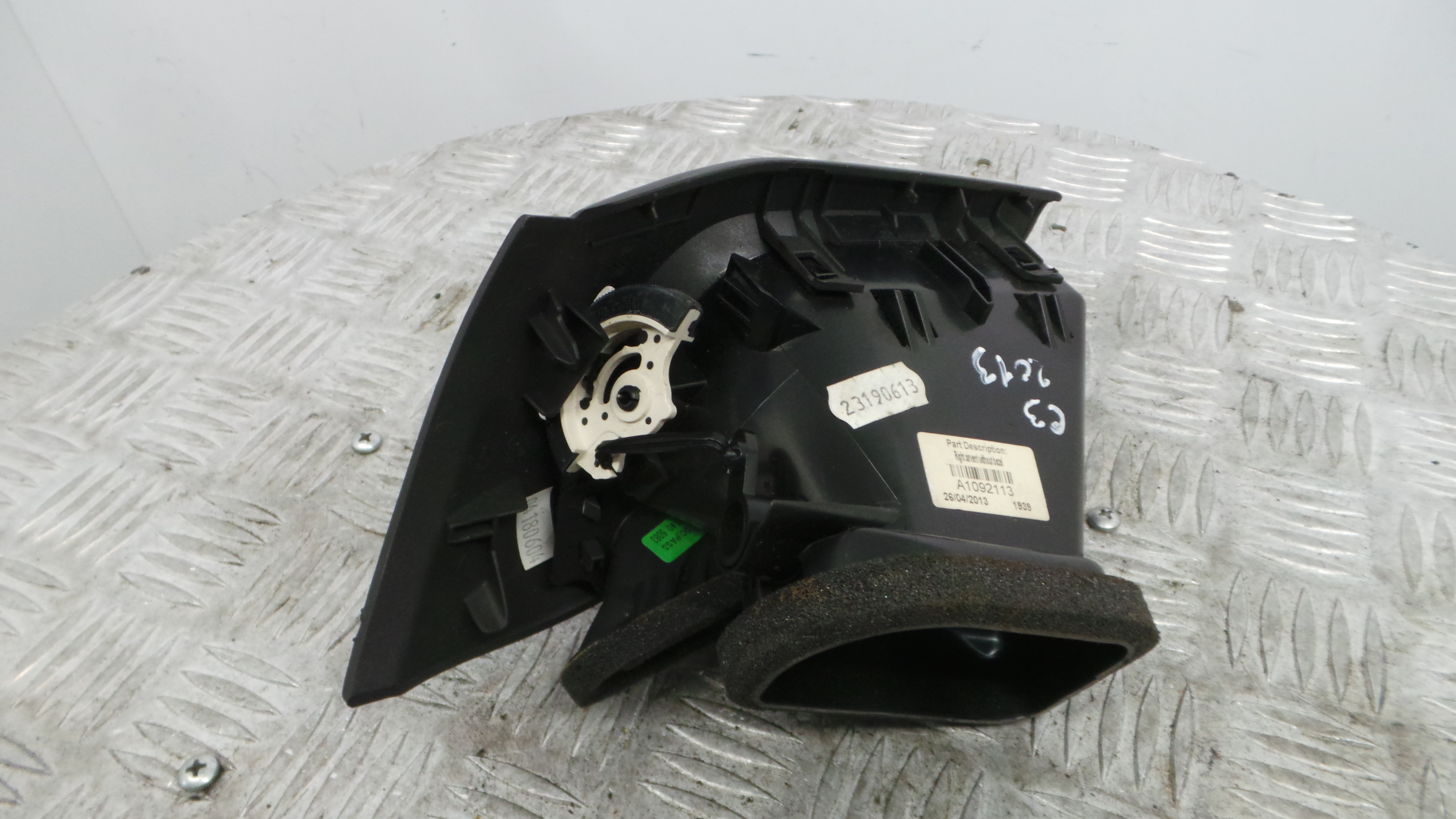 Grelha da Sofagem  96857591ZD - CITROËN C3 II (SC_)-36781528