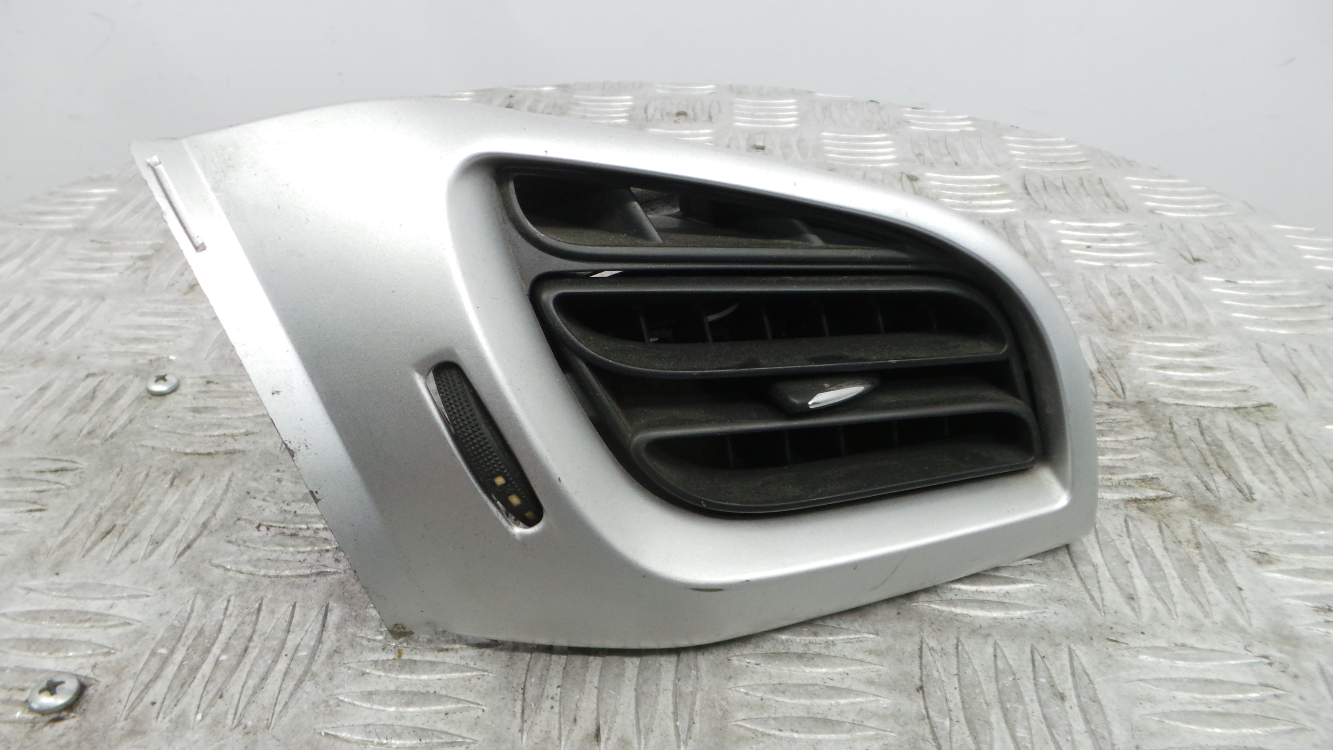 Grelha da Sofagem  96857501ZD - CITROËN C3 II (SC_)-36781531