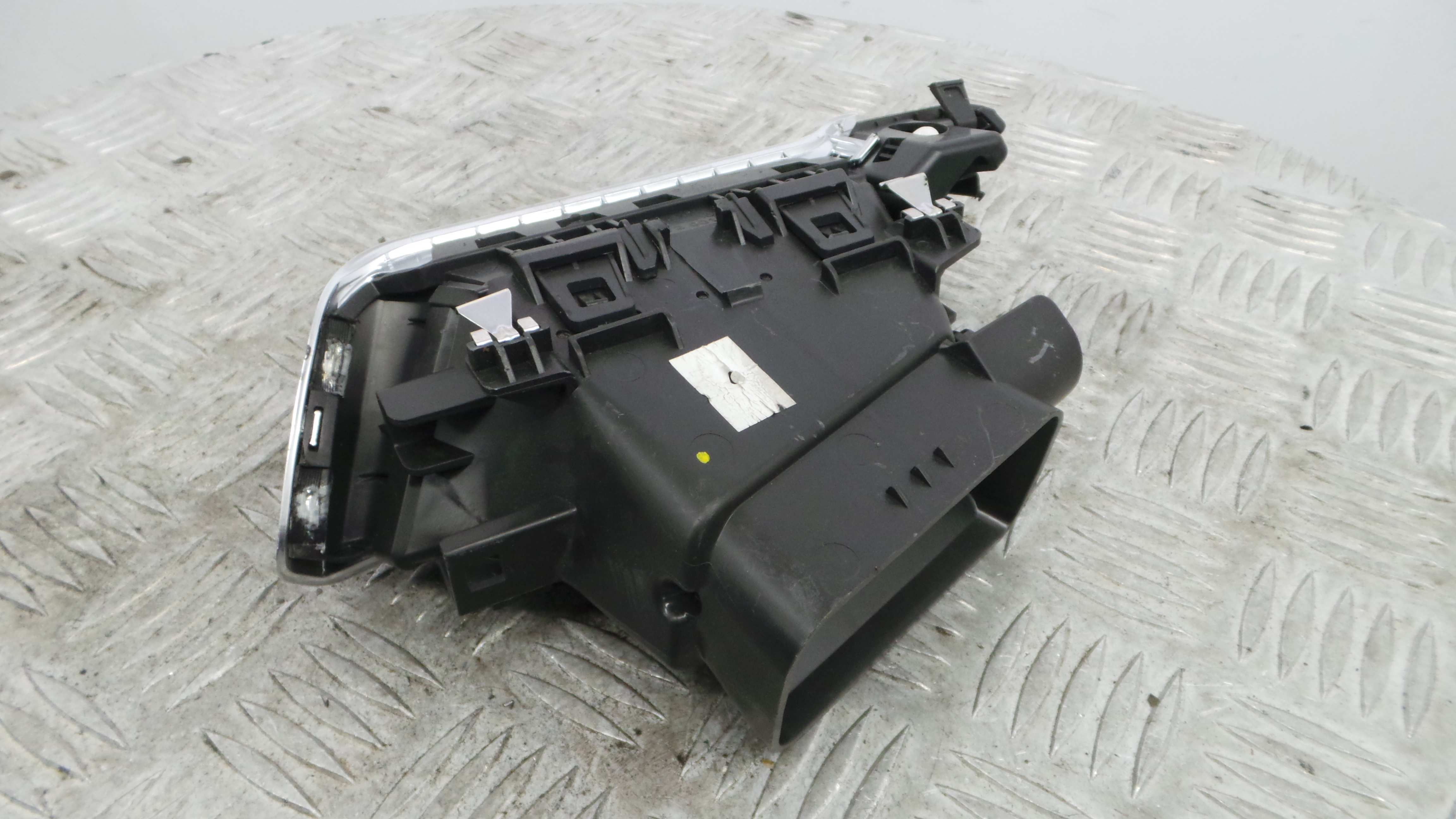 Grelha da Sofagem  9633131777 - PEUGEOT 208 I (CA_, CC_)-36781534