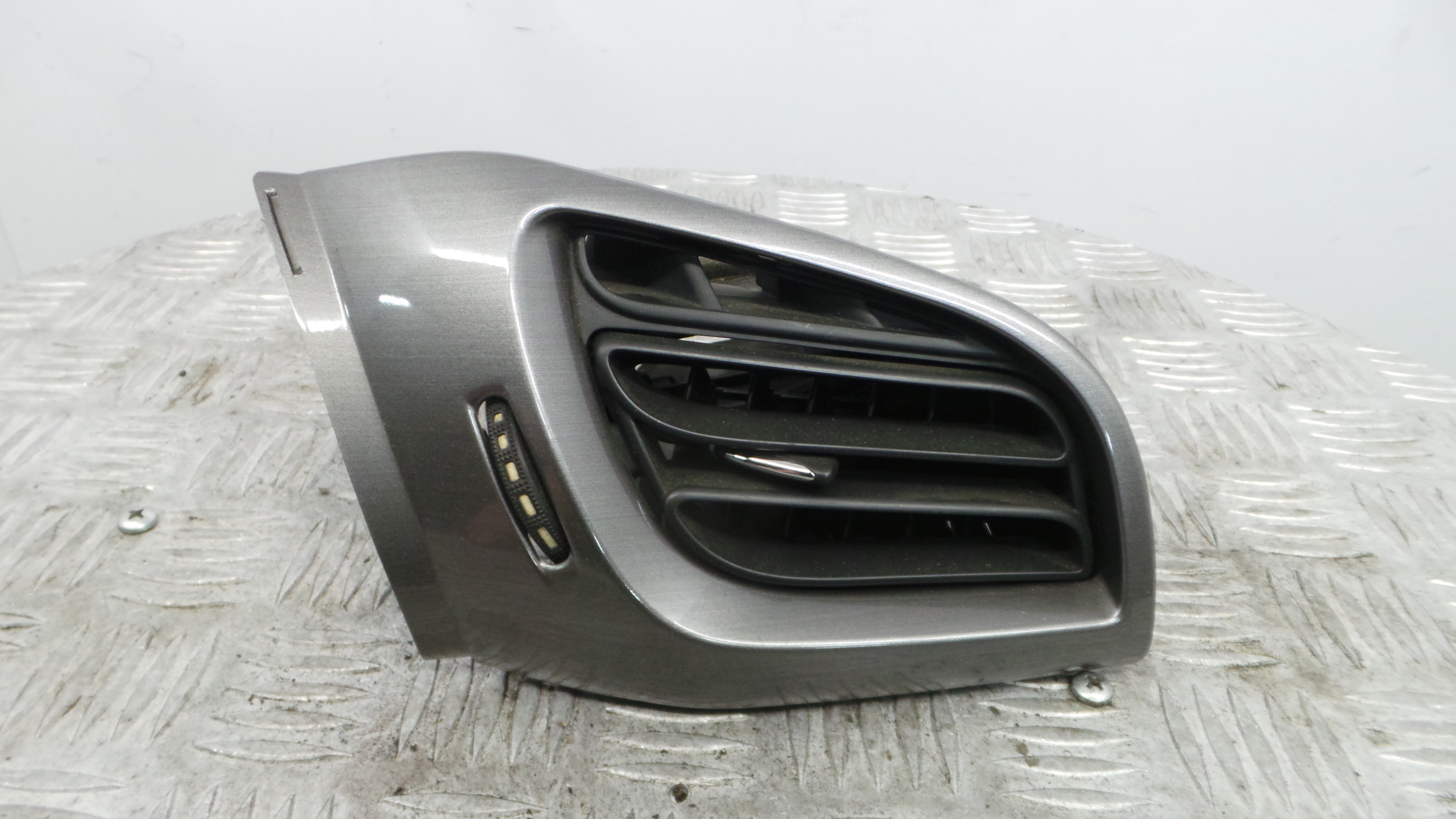 Grelha da Sofagem  9685312777 - CITROËN C3 II (SC_)-36781543