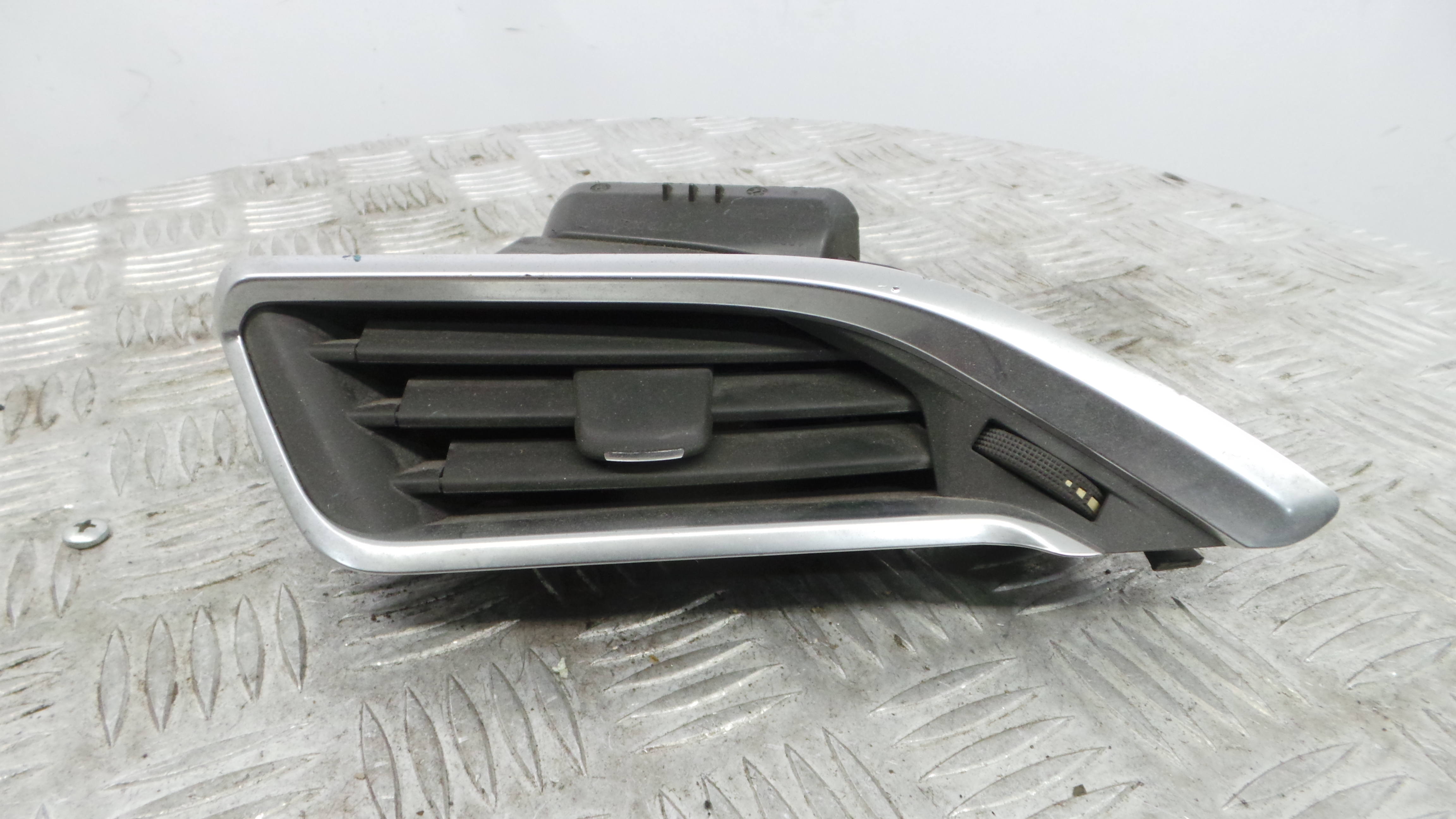 Grelha da Sofagem  9633131777 - PEUGEOT 208 I (CA_, CC_)-36781584