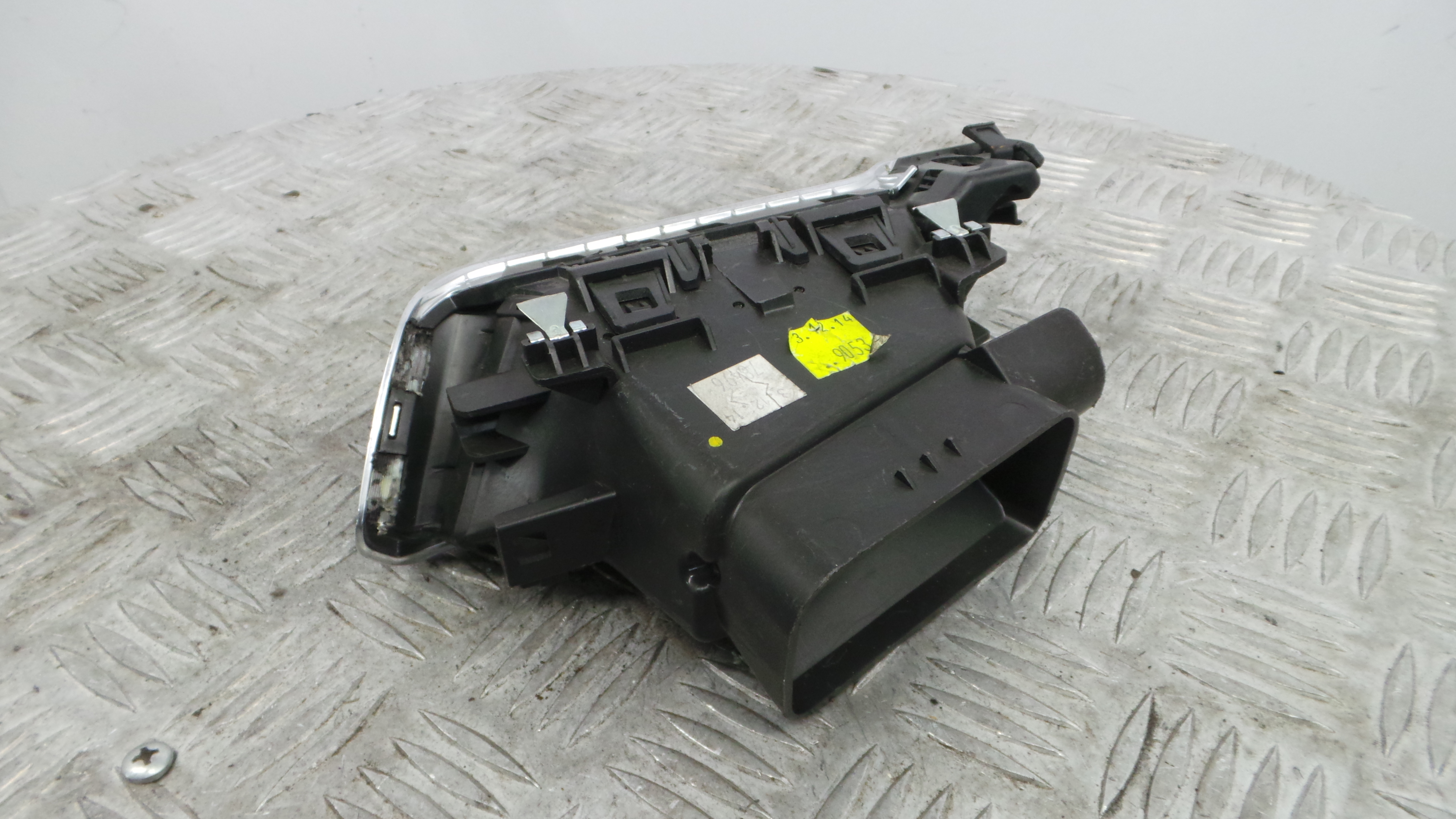 Grelha da Sofagem  9633131777 - PEUGEOT 208 I (CA_, CC_)-36781584