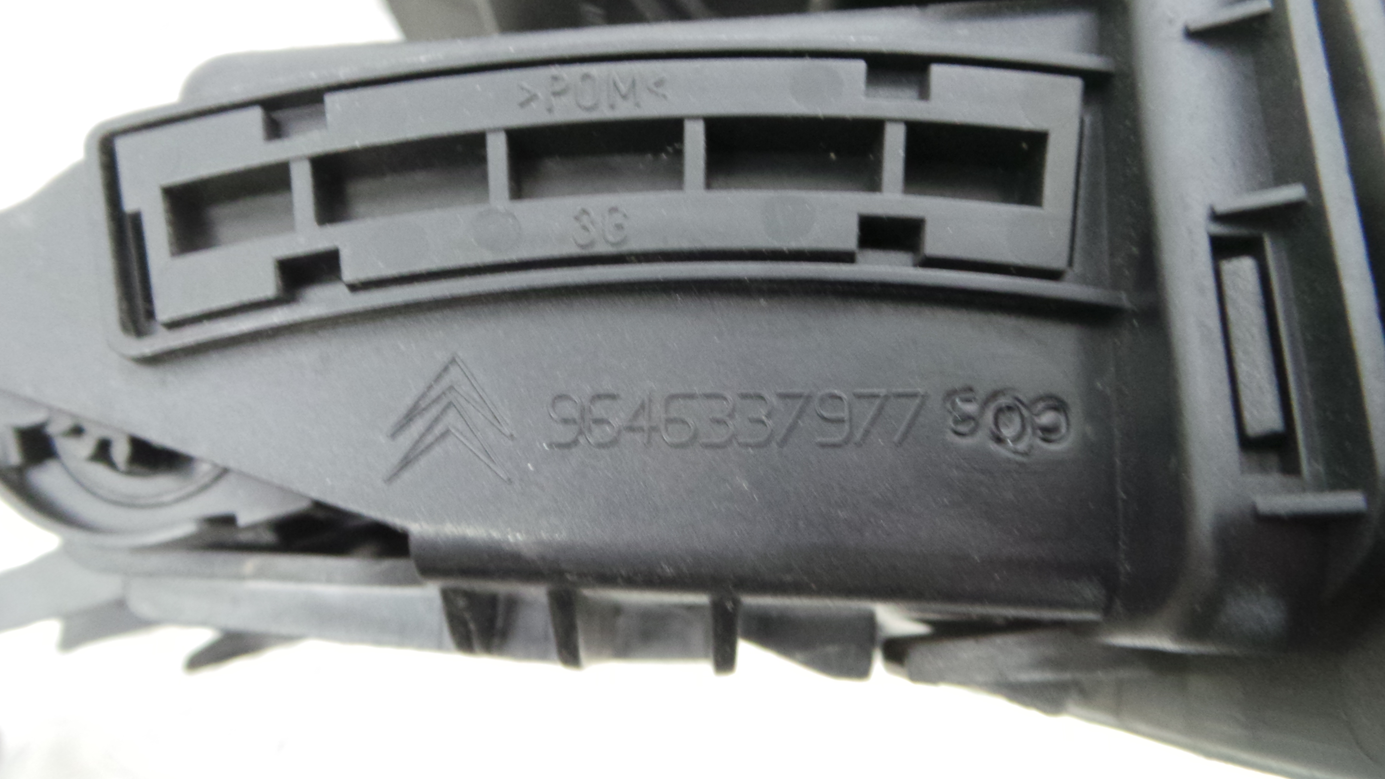 Grelha da Sofagem  9646337977 - CITROËN C4 I (LC_)-36781608