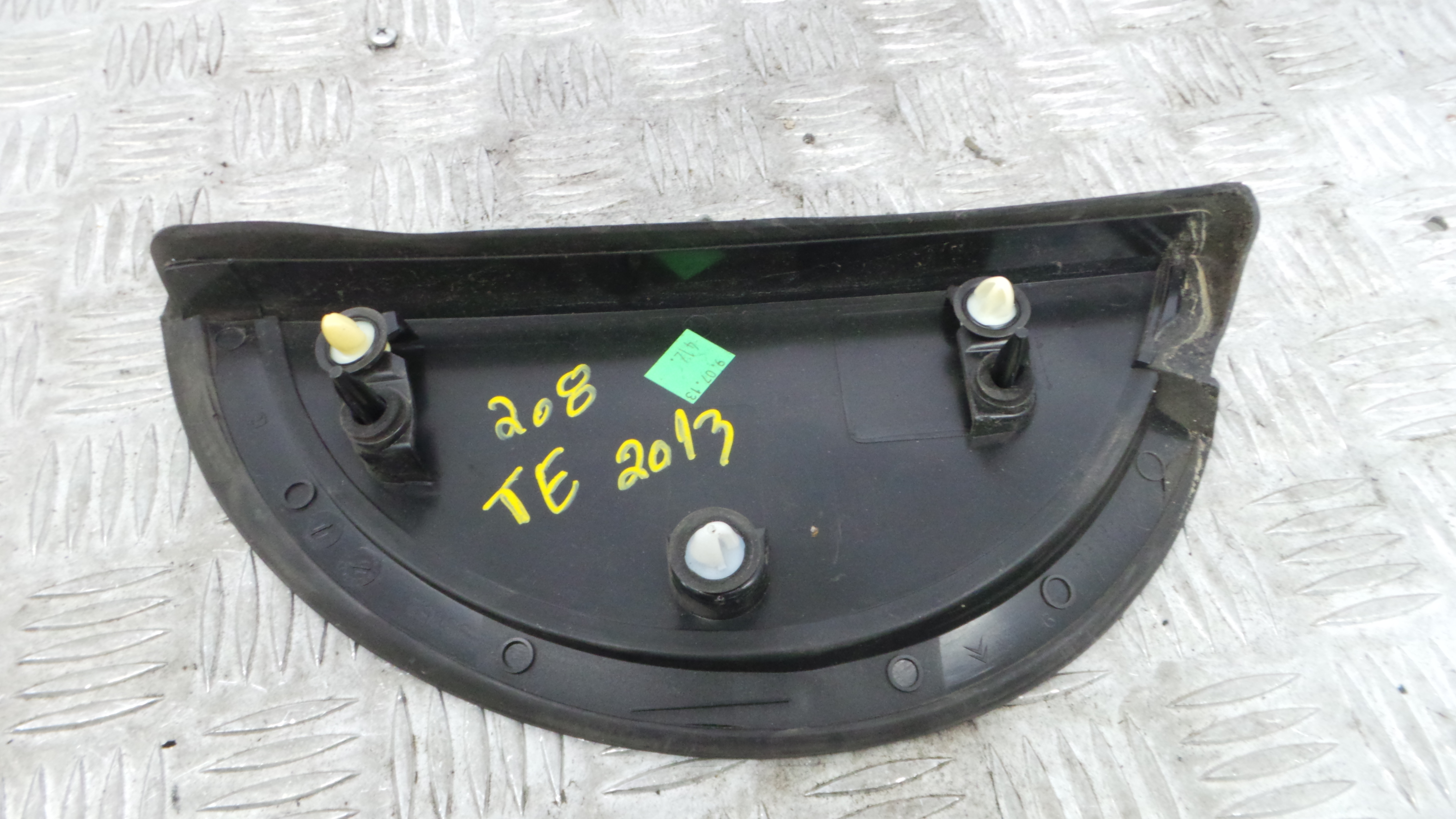 acabamento de espelho 9674720277 - PEUGEOT 208 I (CA_, CC_)-36784148