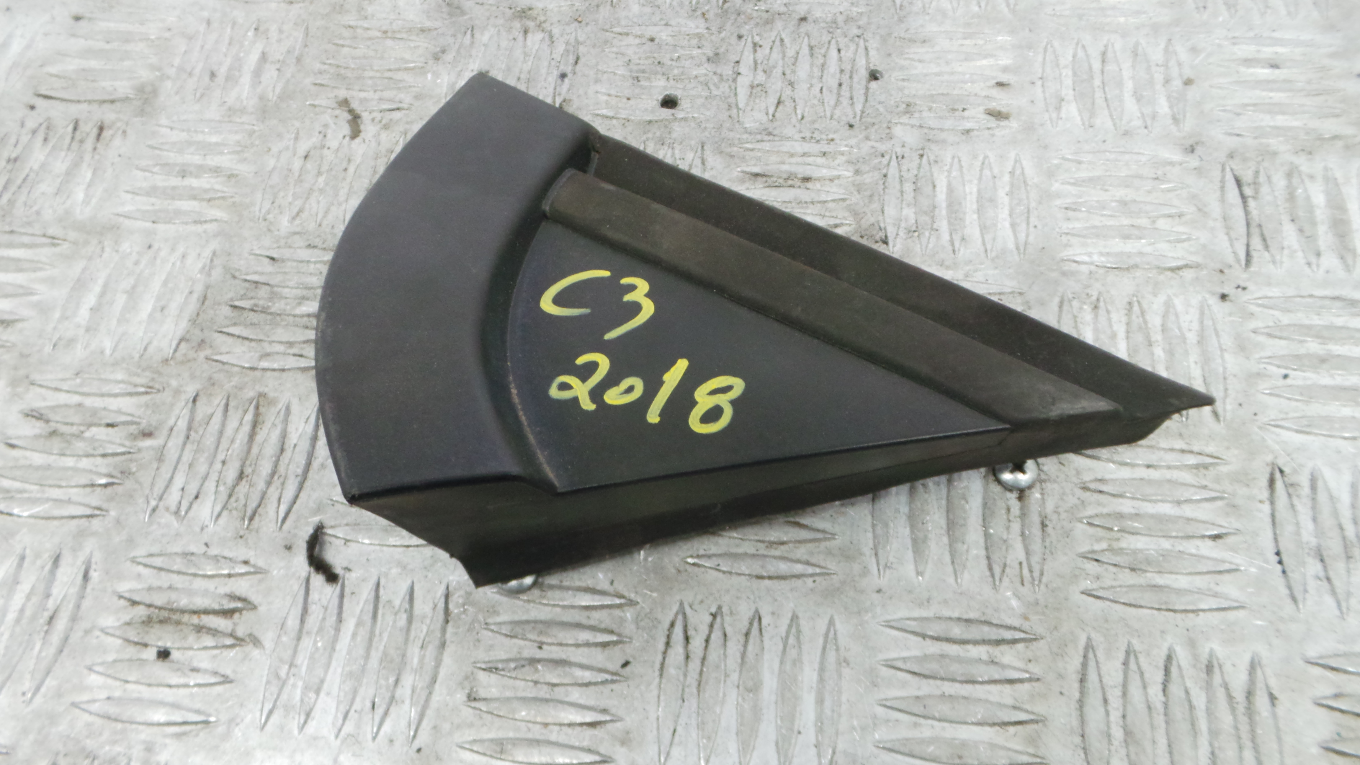 acabamento de espelho 9813323880 - CITROËN C3 / C3 ORIGIN III (SX)-36784178