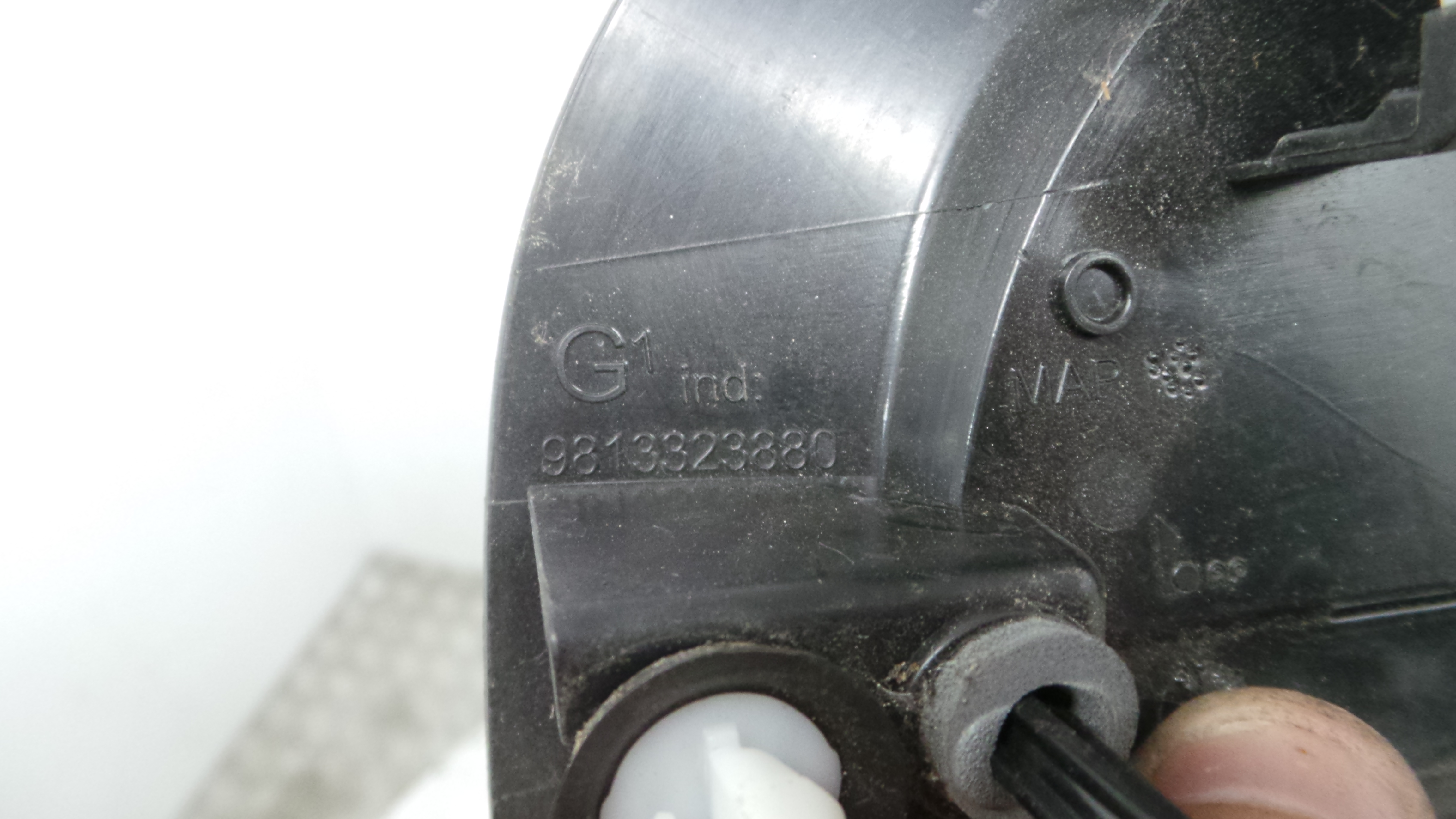 acabamento de espelho 9813323880 - CITROËN C3 / C3 ORIGIN III (SX)-36784178