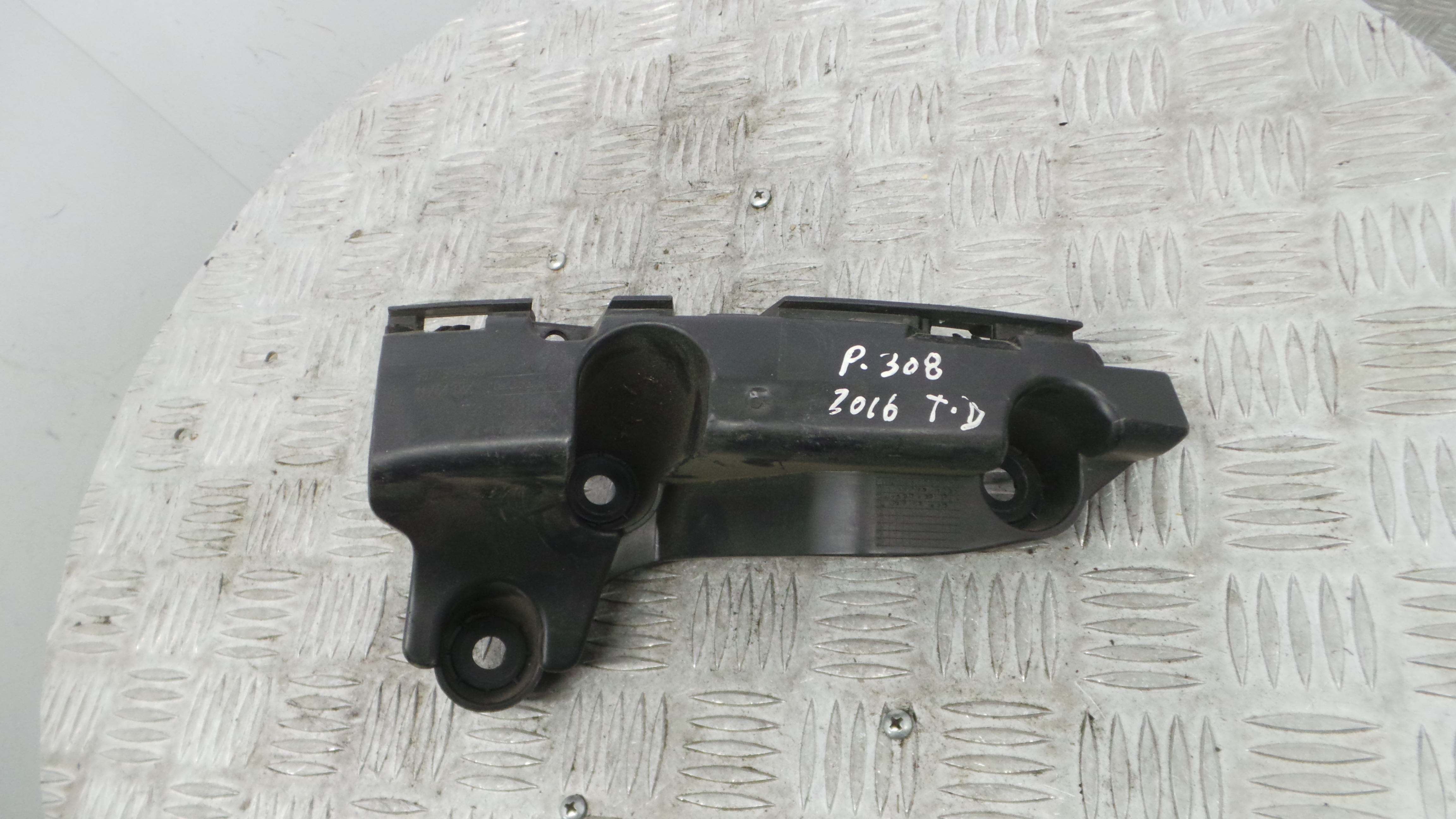 Suporte do Para Choques 9677934580 - PEUGEOT 308 II (LB_, LP_, LW_, LH_, L3_)-36784187
