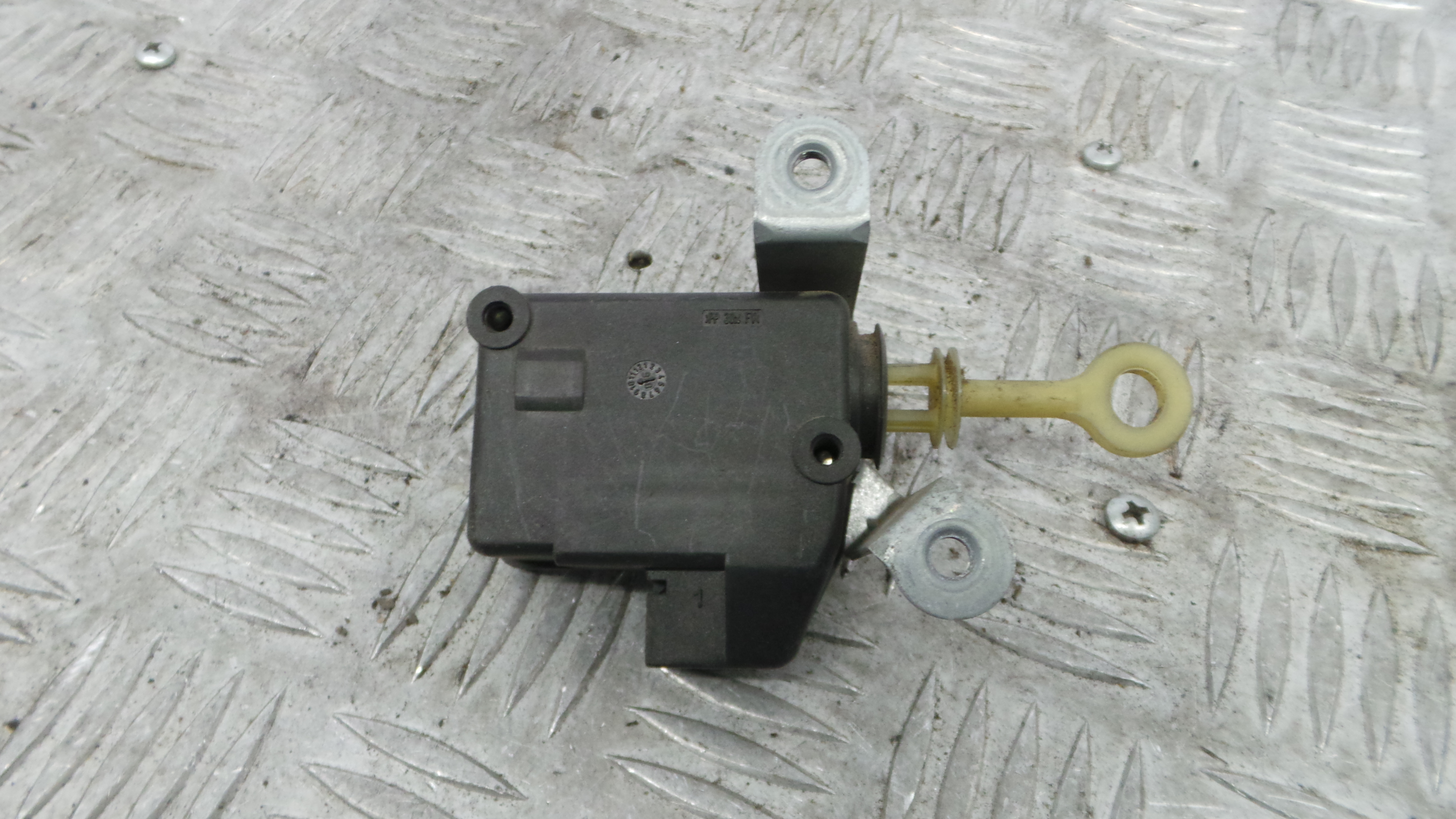 Pistola Fecho Central Mala 661528 - PEUGEOT 107 (PM_, PN_)-36784437