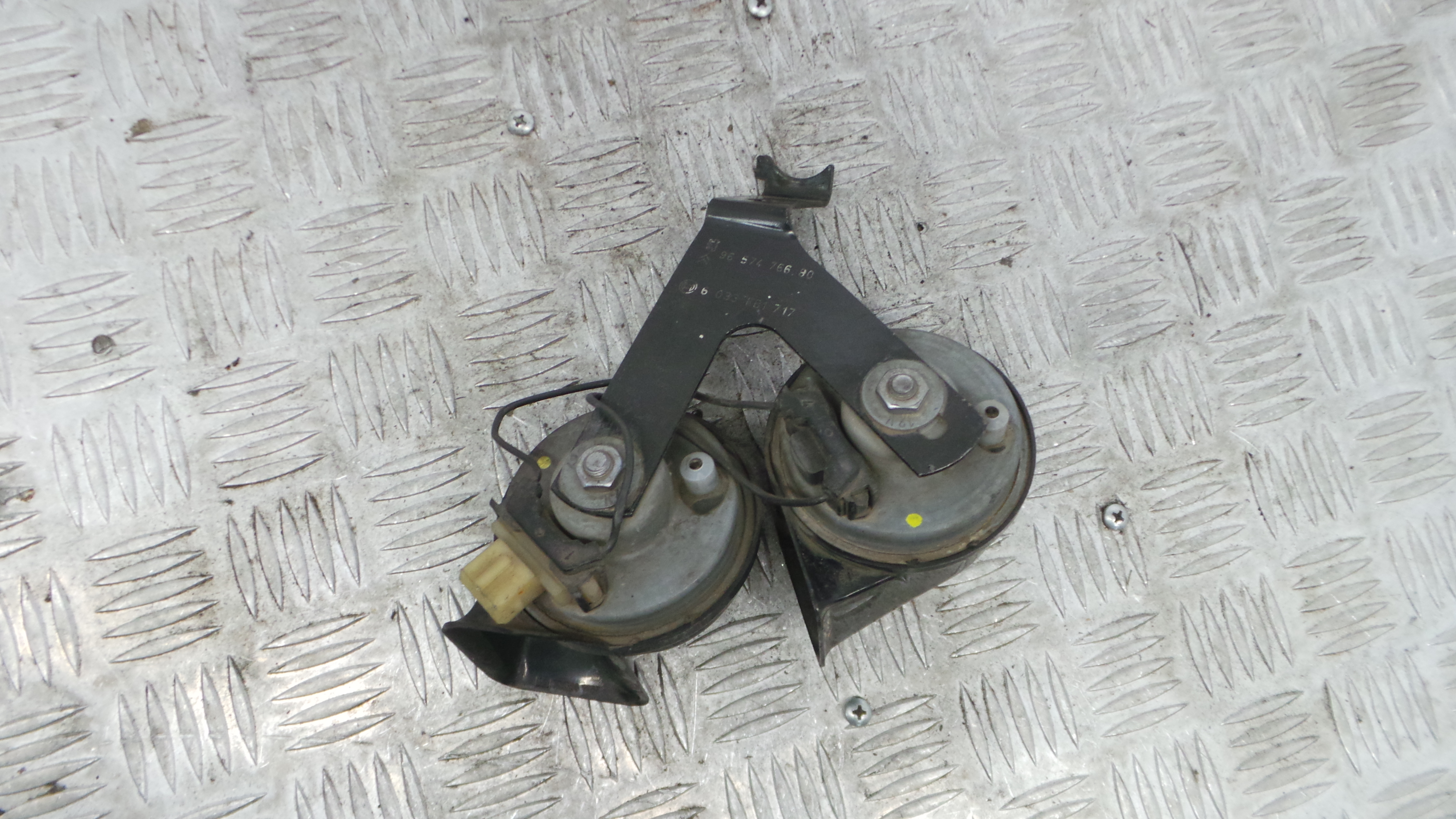 Buzina 9657476680 - PEUGEOT 3008 I Veículo multiuso (0U_)-36784516