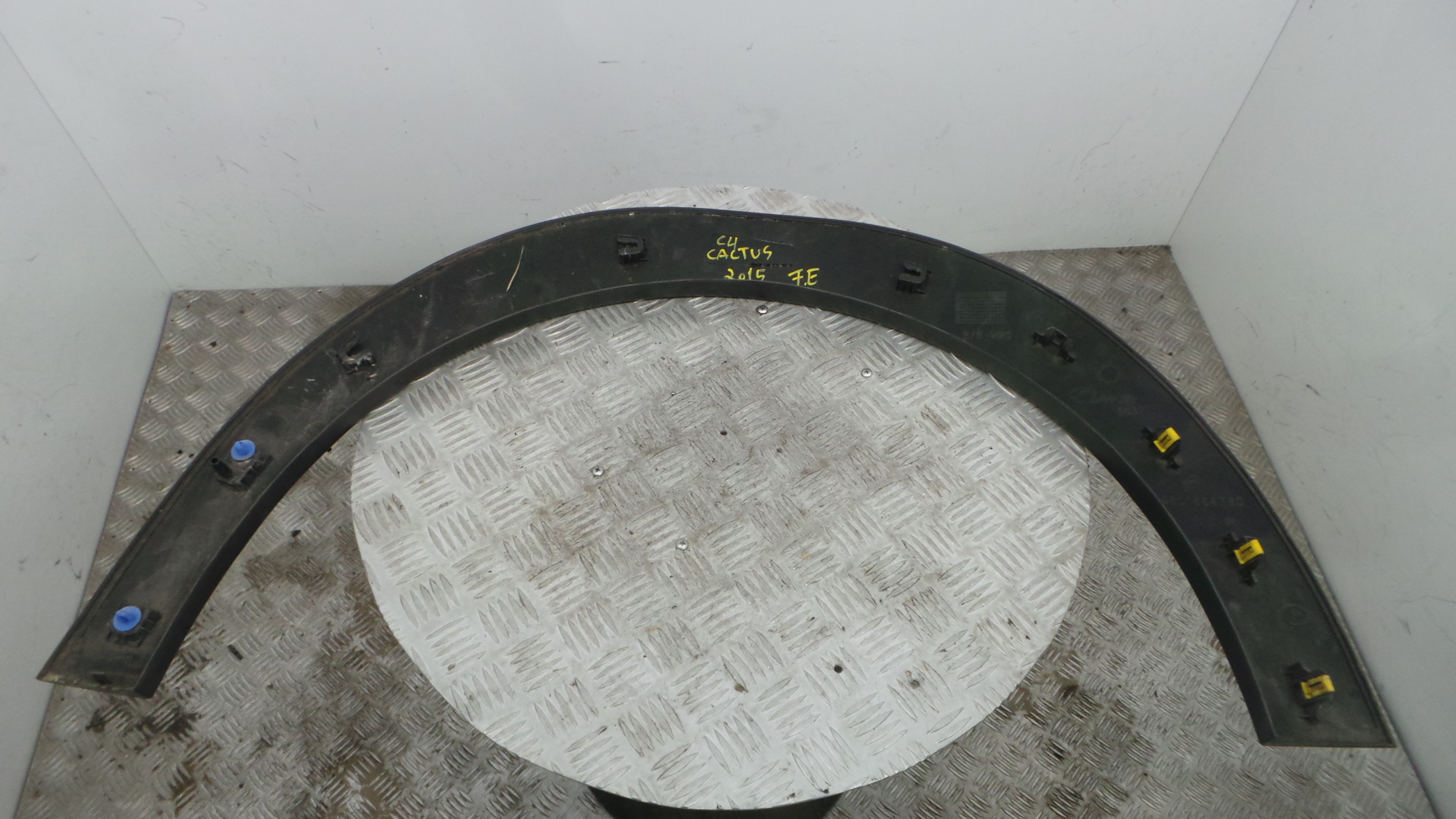 Aba Esquerda 9801554780 - CITROËN C4 CACTUS-36786611