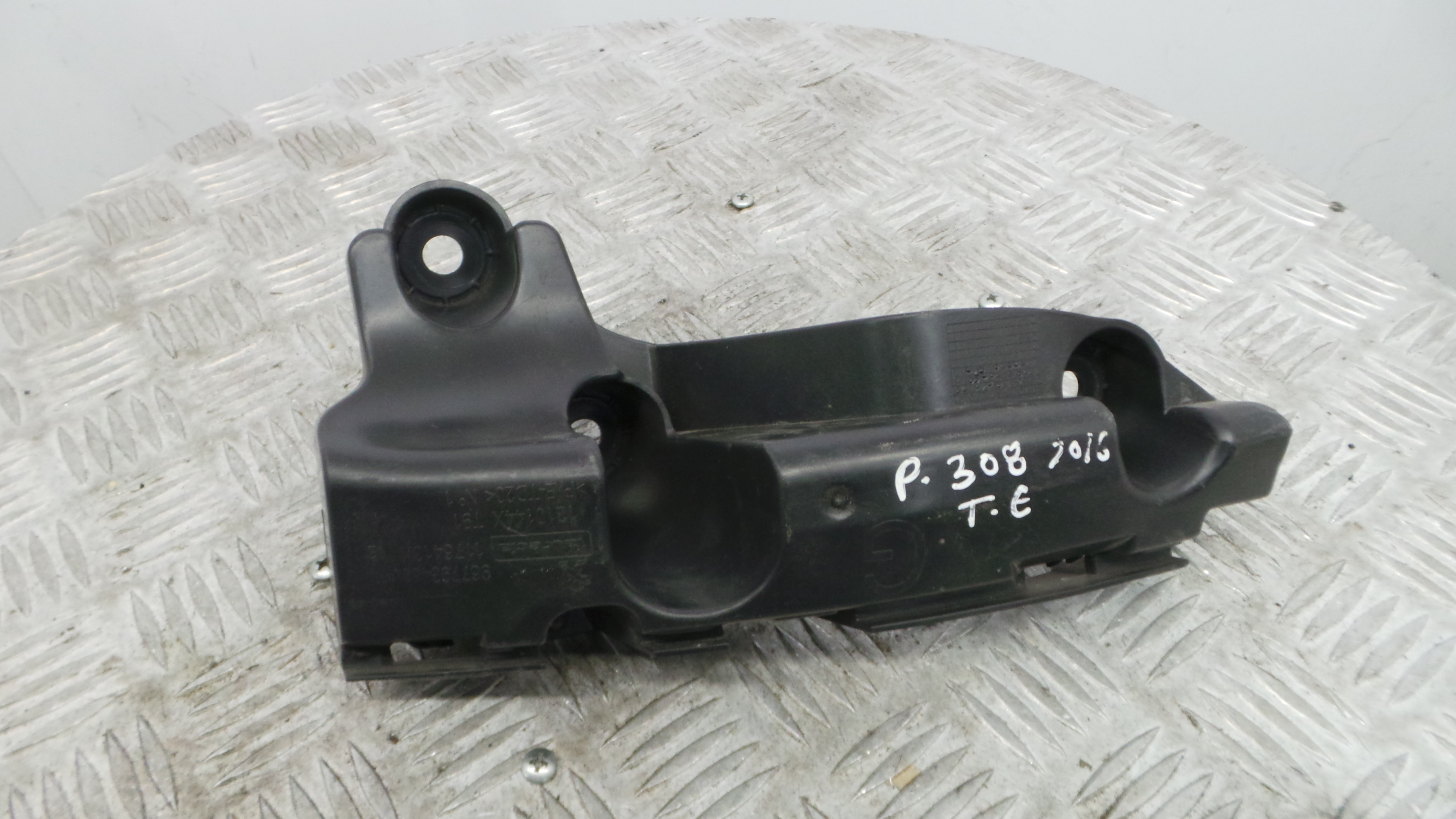 Suporte do Para Choques 9677934880 - PEUGEOT 308 II (LB_, LP_, LW_, LH_, L3_)-36786689