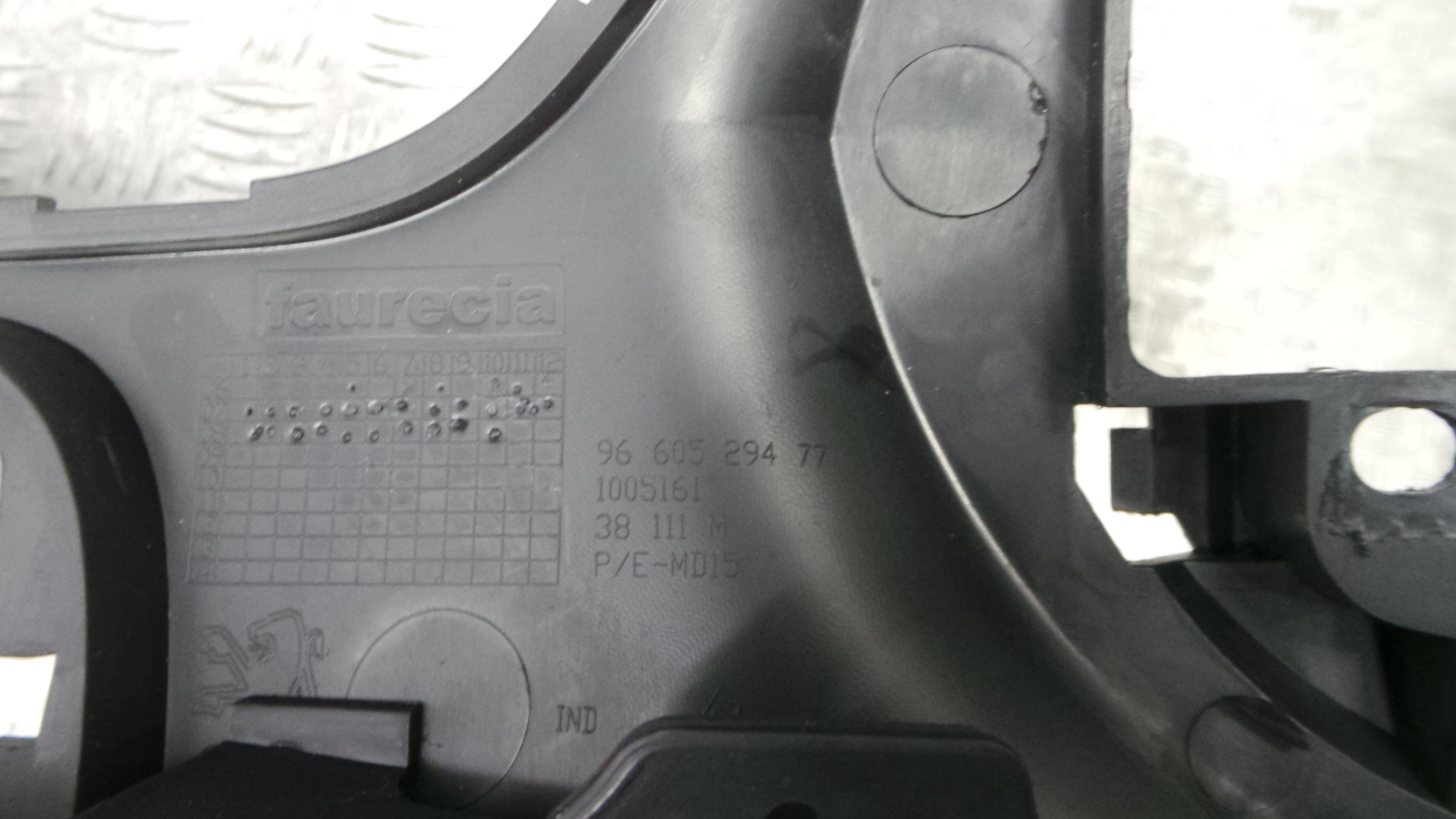 Apoio de Braço 9660529477 - PEUGEOT 308 I (4A_, 4C_)-36896334