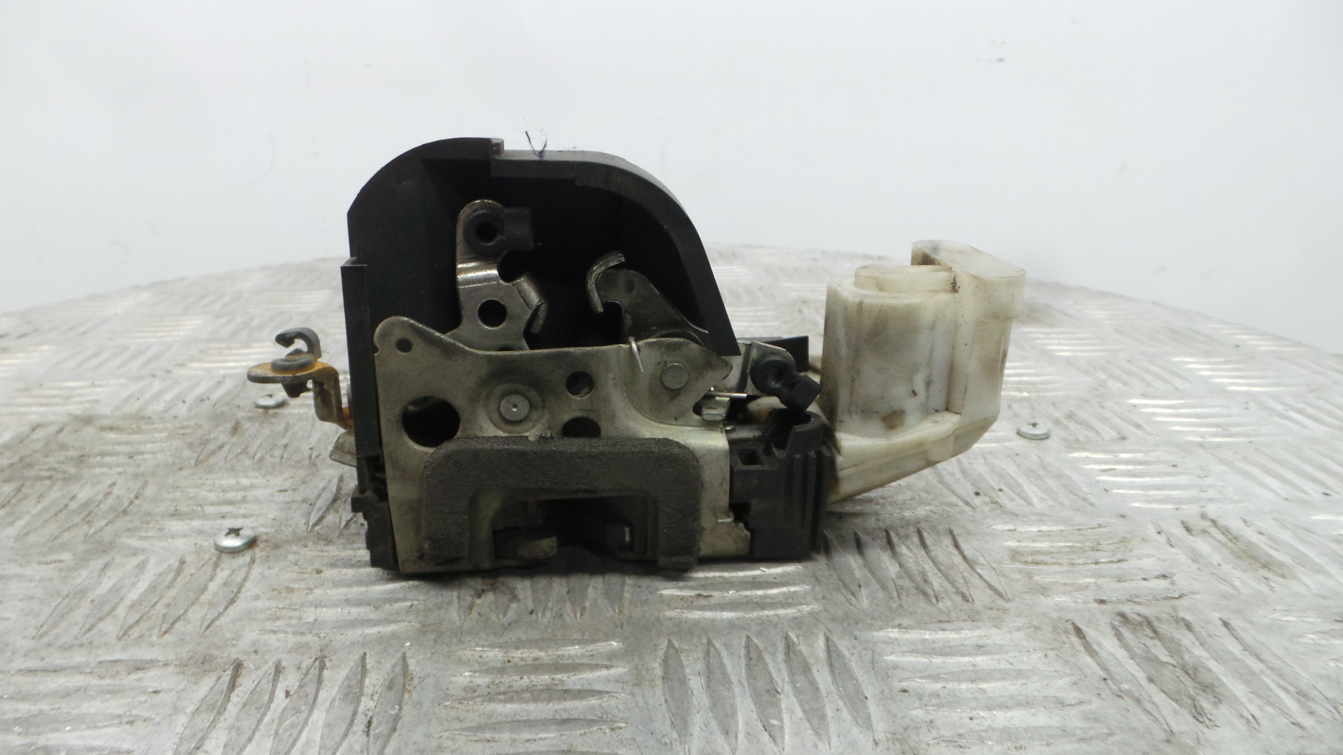 Fecho da Porta Frente Esq 46536066 - FIAT PUNTO (188_)-36897414