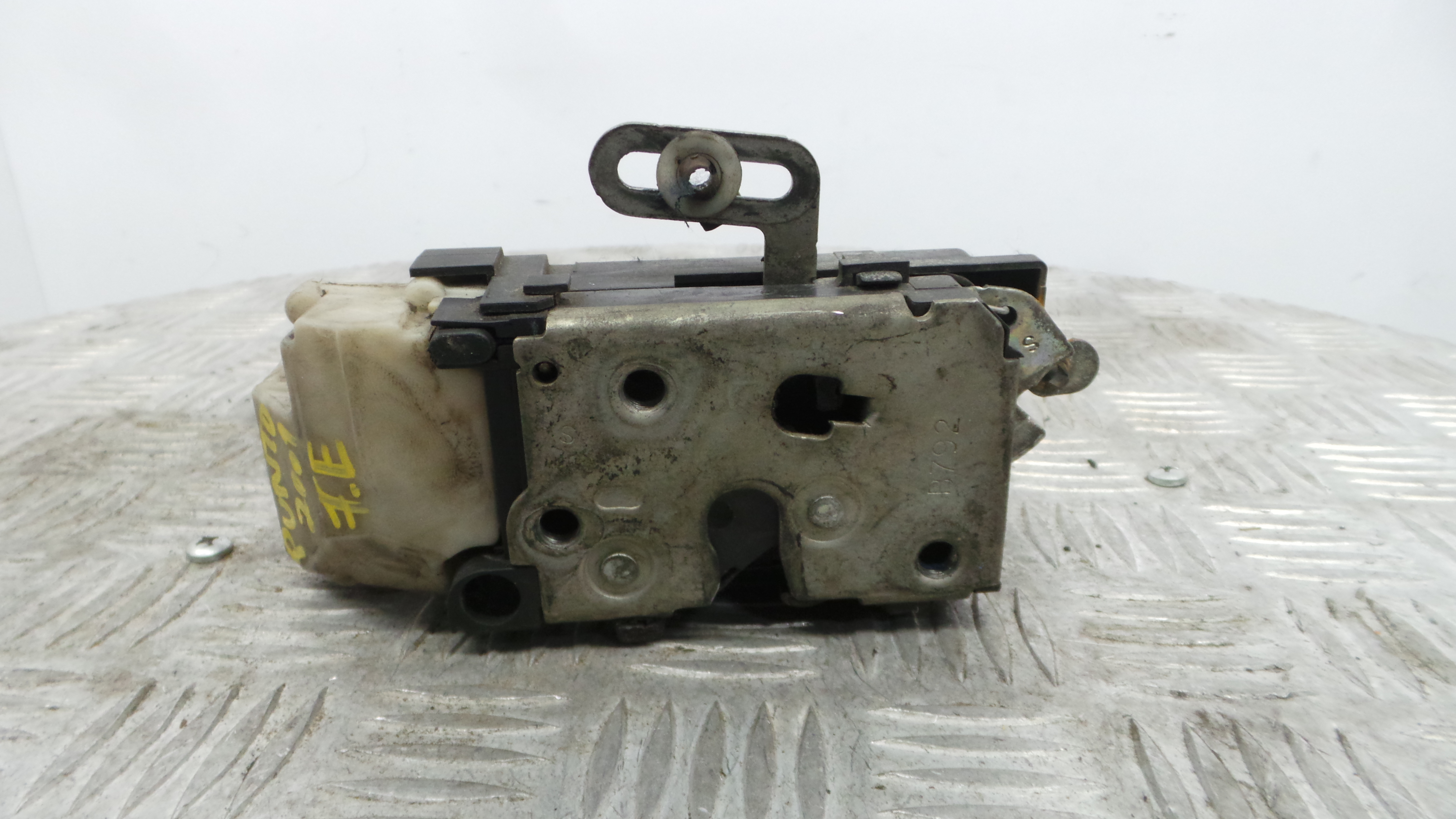 Fecho da Porta Frente Esq 46536066 - FIAT PUNTO (188_)-36897414