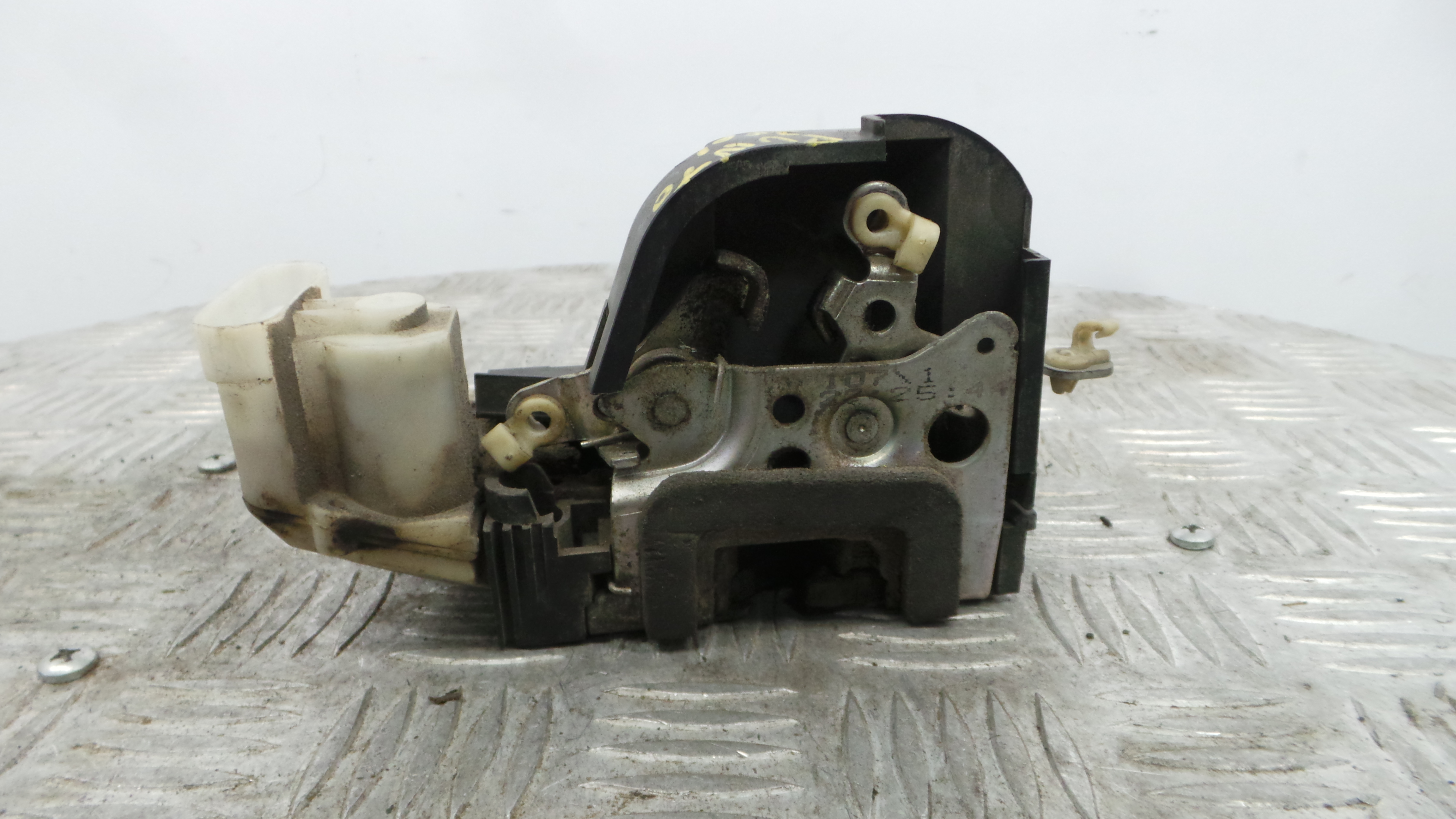 Fecho da Porta Frente Dto 46536065 - FIAT PUNTO (188_)-36897417 Fecho da Porta Frente Dto 46536065 - FIAT PUNTO (188_)-36897417