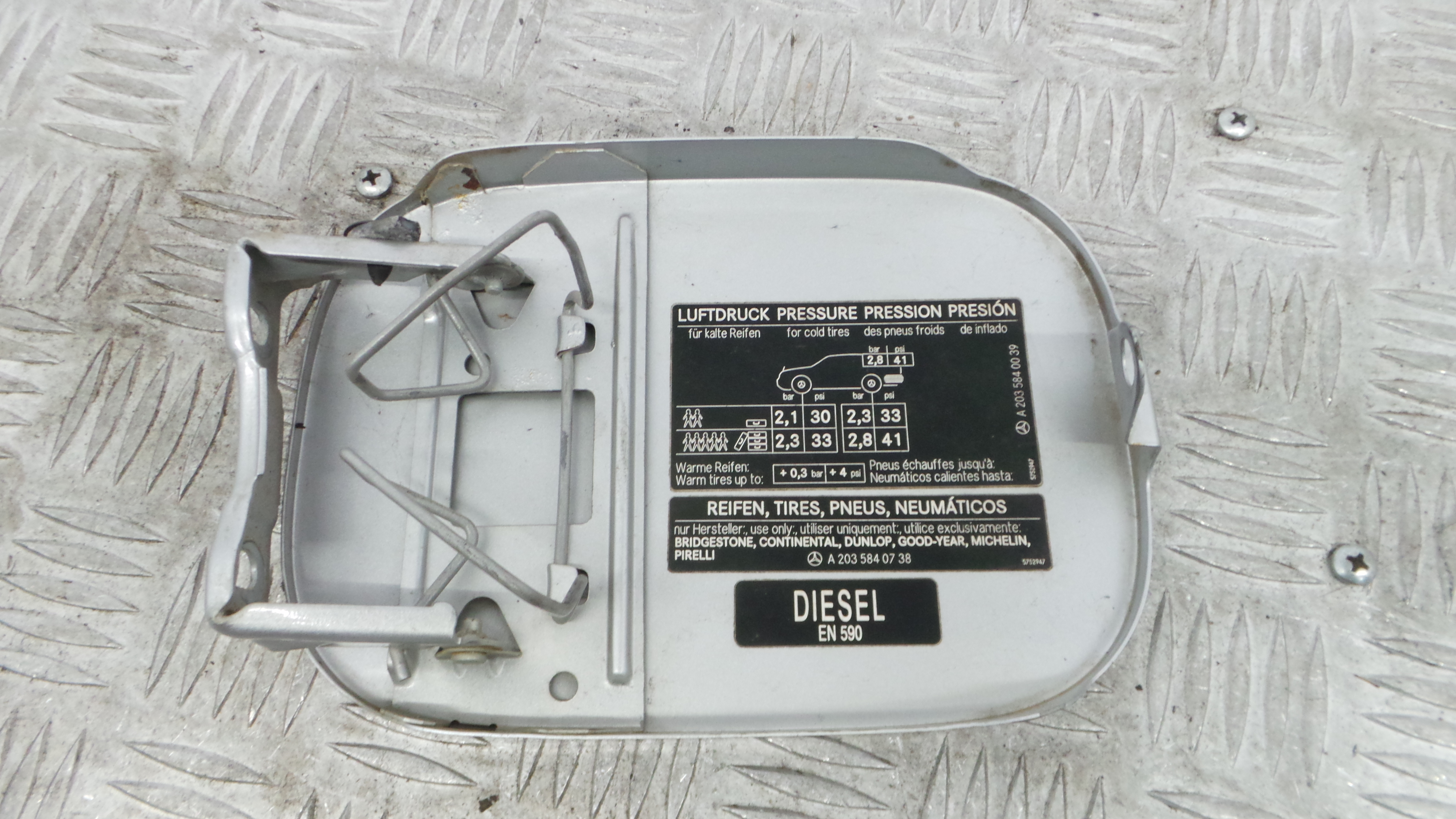 Tampão de Combustivel A2037500206 - MERCEDES-BENZ C-CLASS (W203)-36897638