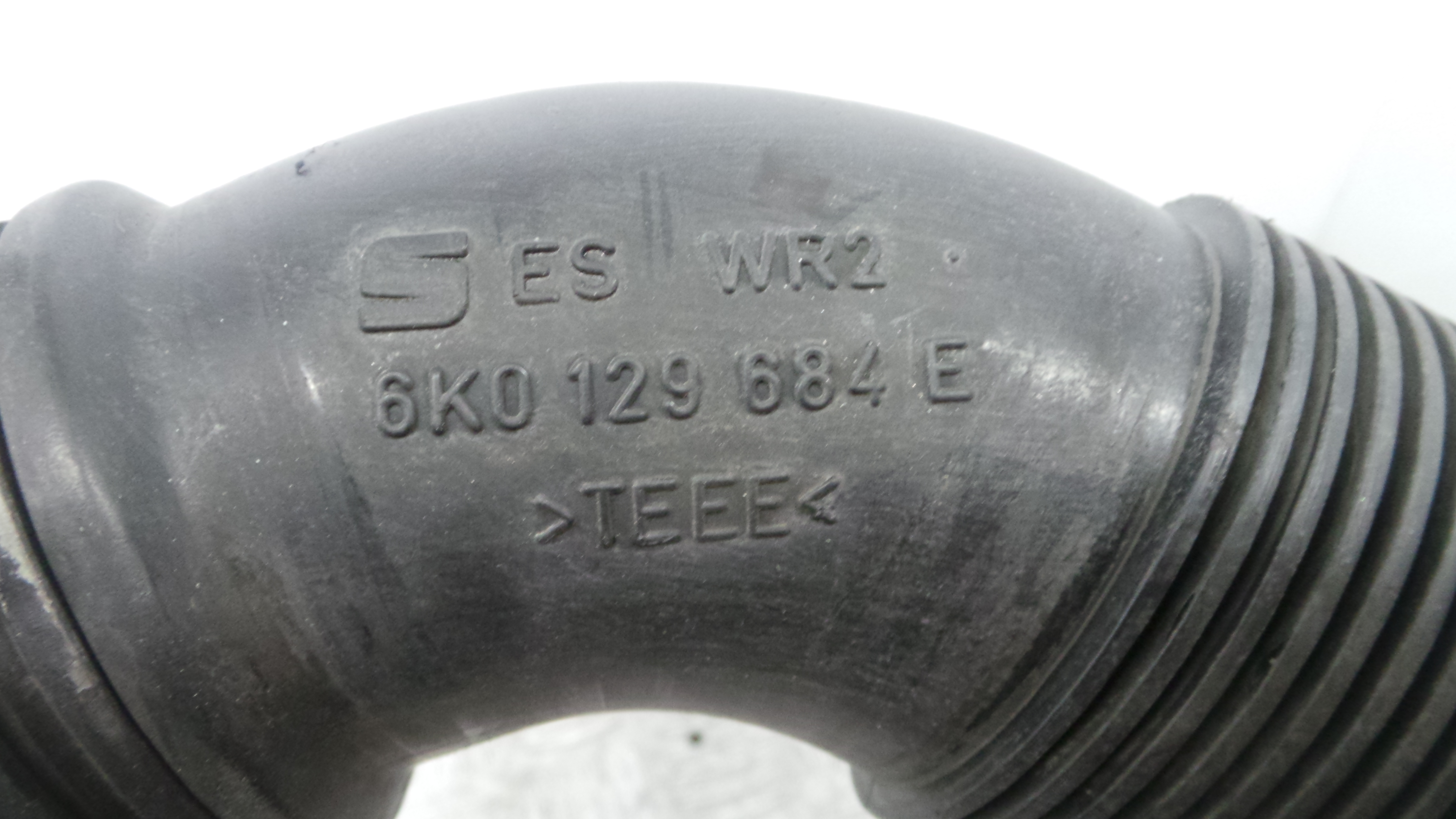 Tubo Caixa Filtro Ar 6K0129684E - SEAT IBIZA II (6K1), IBIZA Mk II (6K1)-36897670