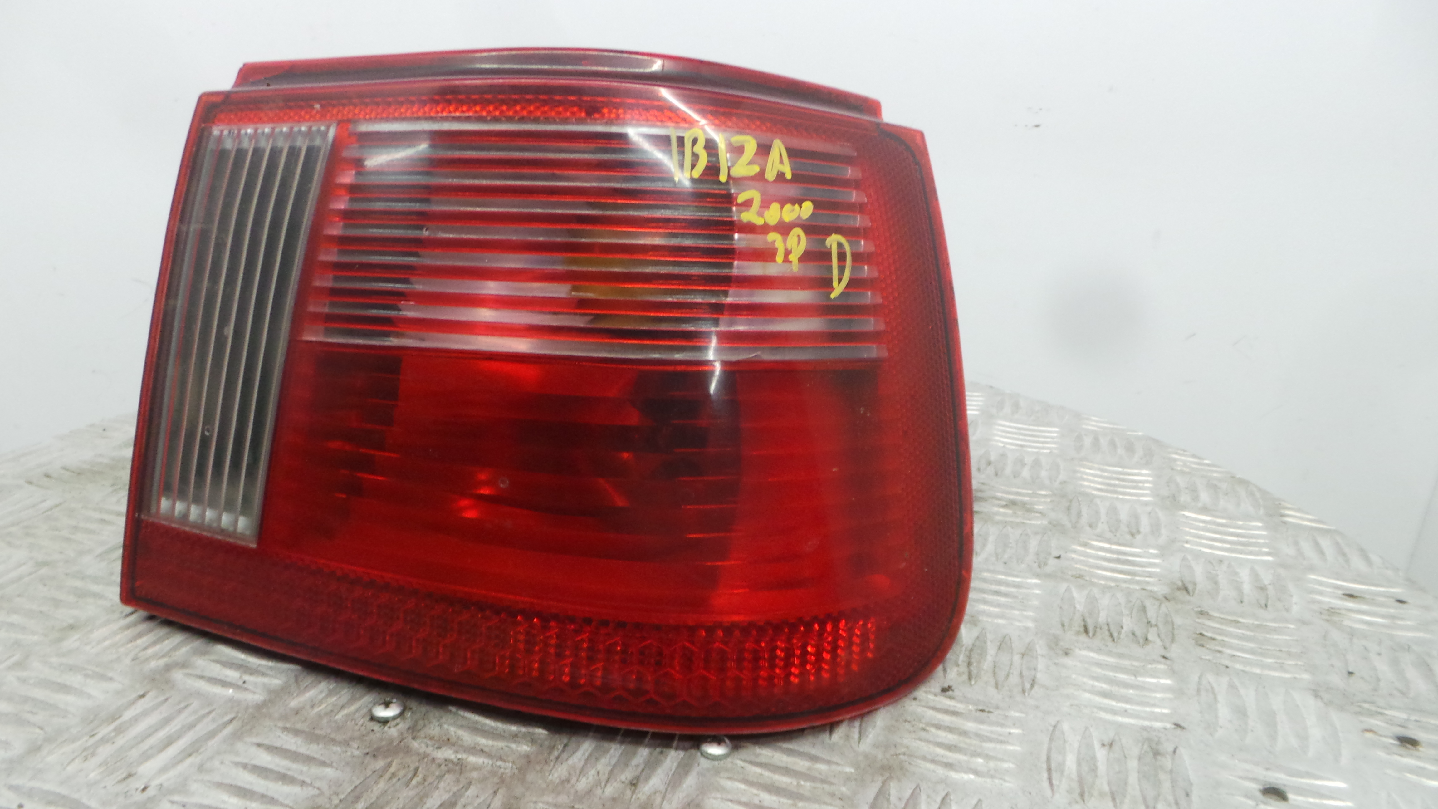 Farolim Stop Dto 6K6945112G - SEAT IBIZA II (6K1), IBIZA Mk II (6K1)-36897697 Farolim Stop Dto 6K6945112G - SEAT IBIZA II (6K1), IBIZA Mk II (6K1)-36897697