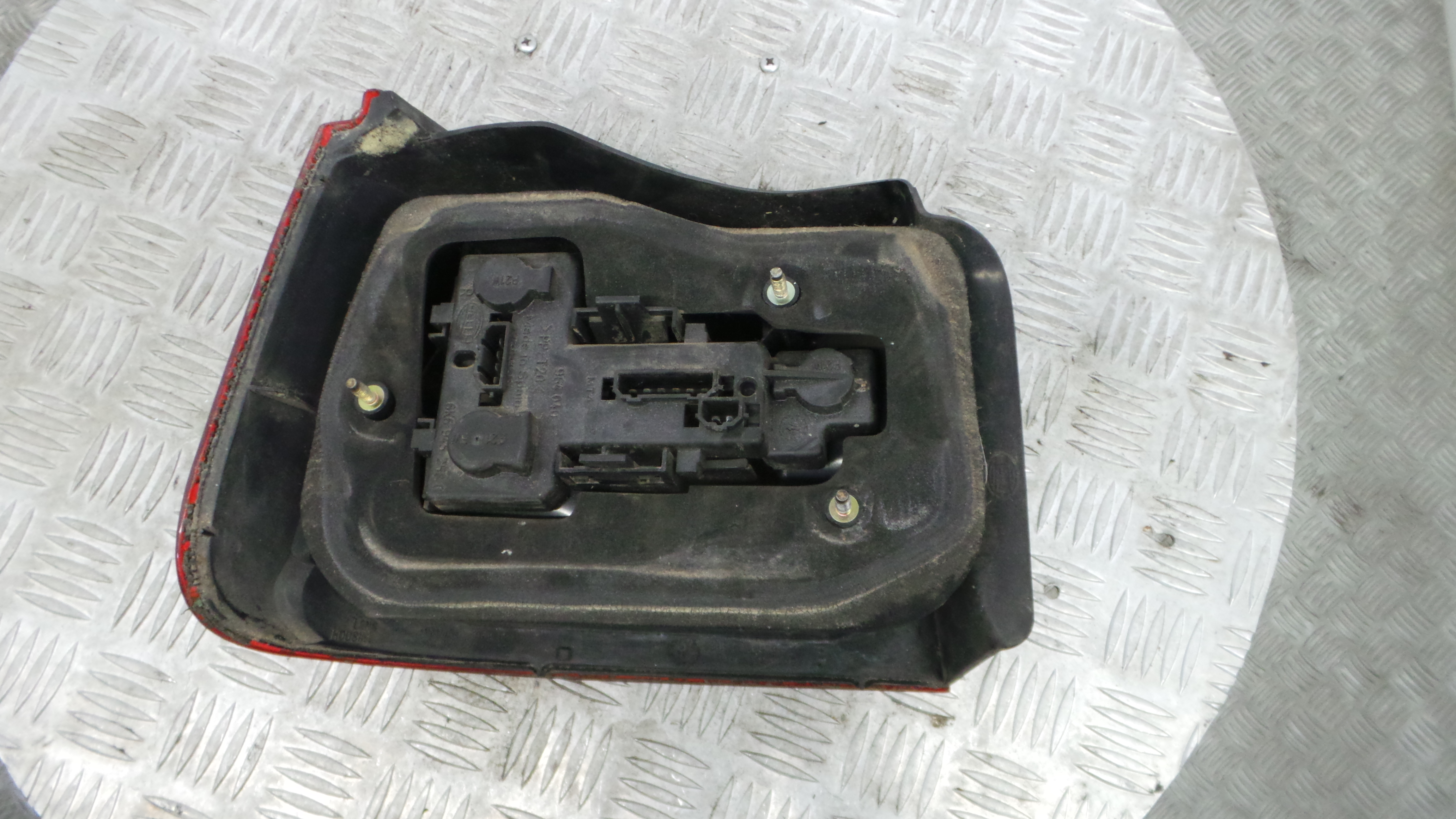 Farolim Stop Dto 6K6945112G - SEAT IBIZA II (6K1), IBIZA Mk II (6K1)-36897697