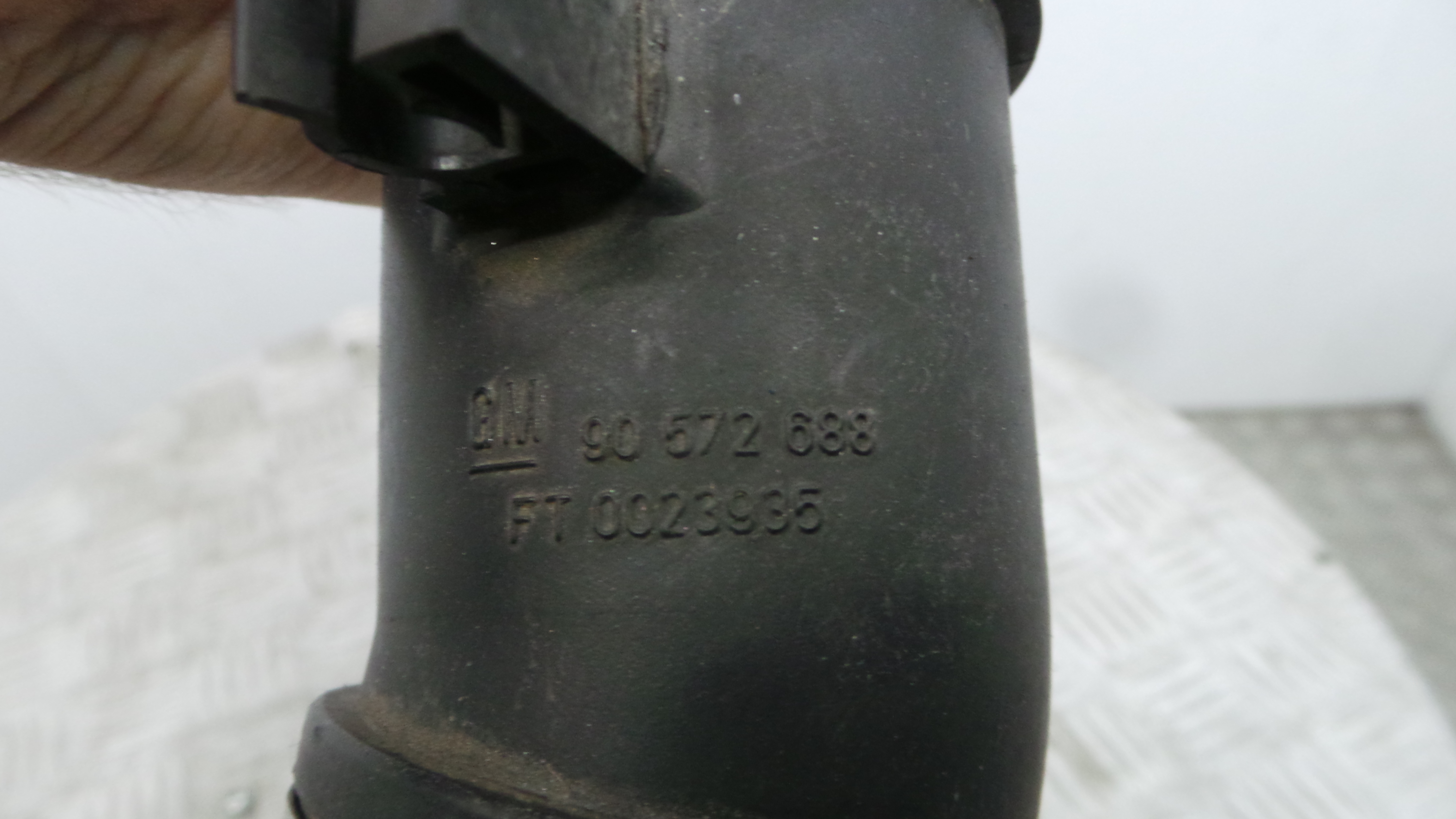 Tubo Caixa Filtro Ar 90572688 - OPEL CORSA C (X01)-36898033