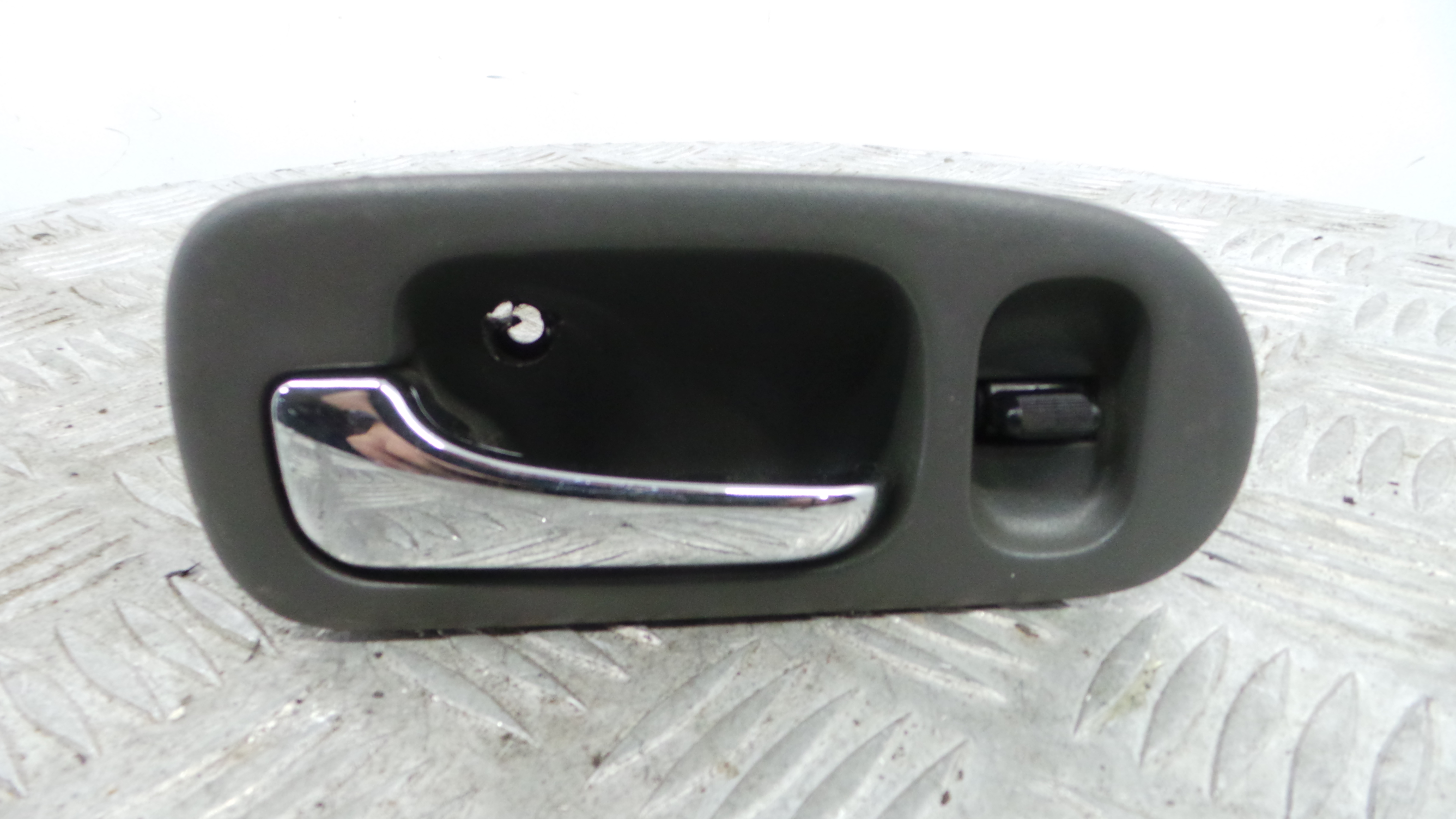 Puxador Interior Traseiro Esquerdo  FVC101910LNF - ROVER 45 I Hatchback (RT)-36901203