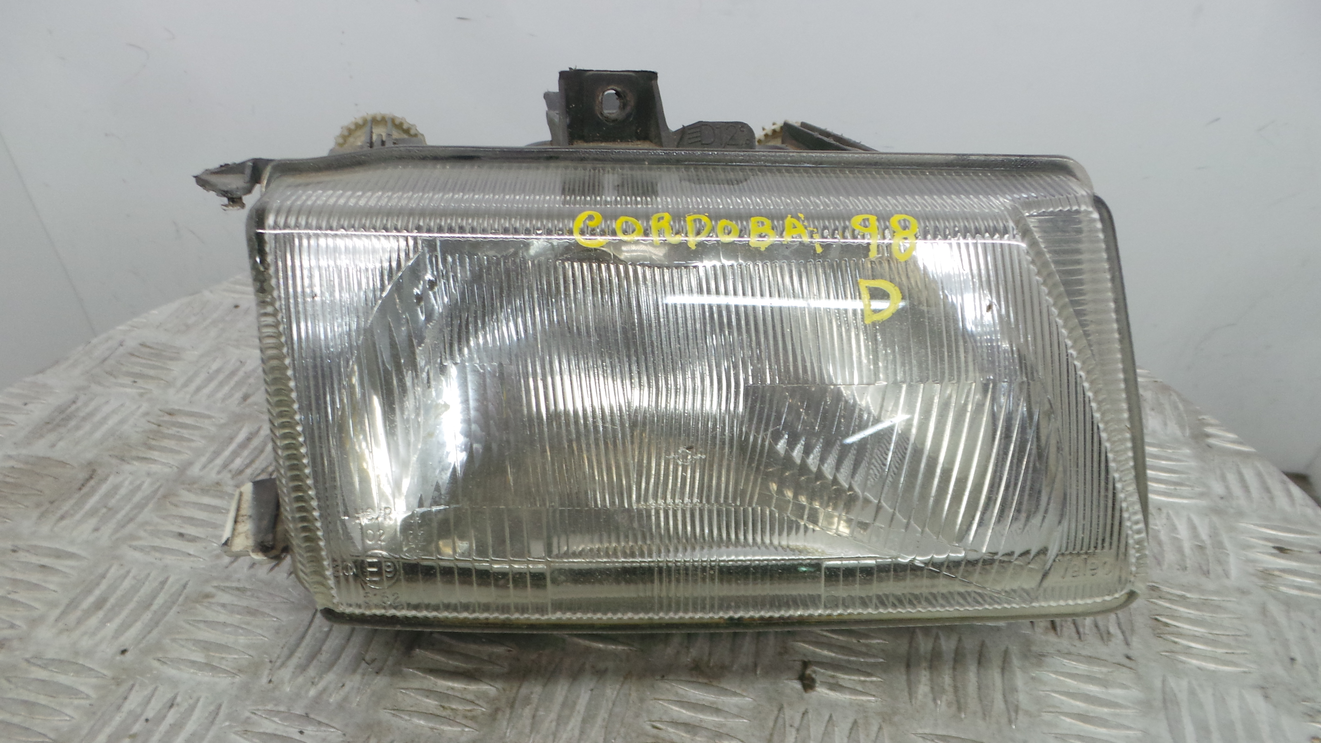 Ótica Dto 086654 - SEAT CORDOBA (6K1, 6K2)-36901460 Ótica Dto 086654 - SEAT CORDOBA (6K1, 6K2)-36901460