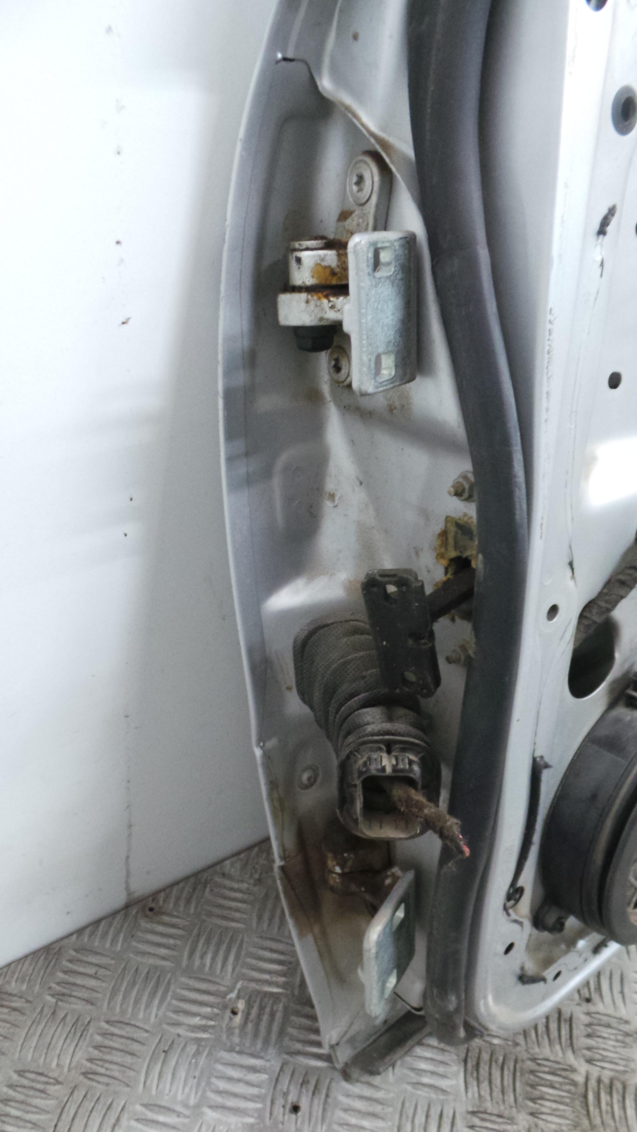 Porta Trás Dto A2037300805 - MERCEDES-BENZ C-CLASS (W203)-36905130