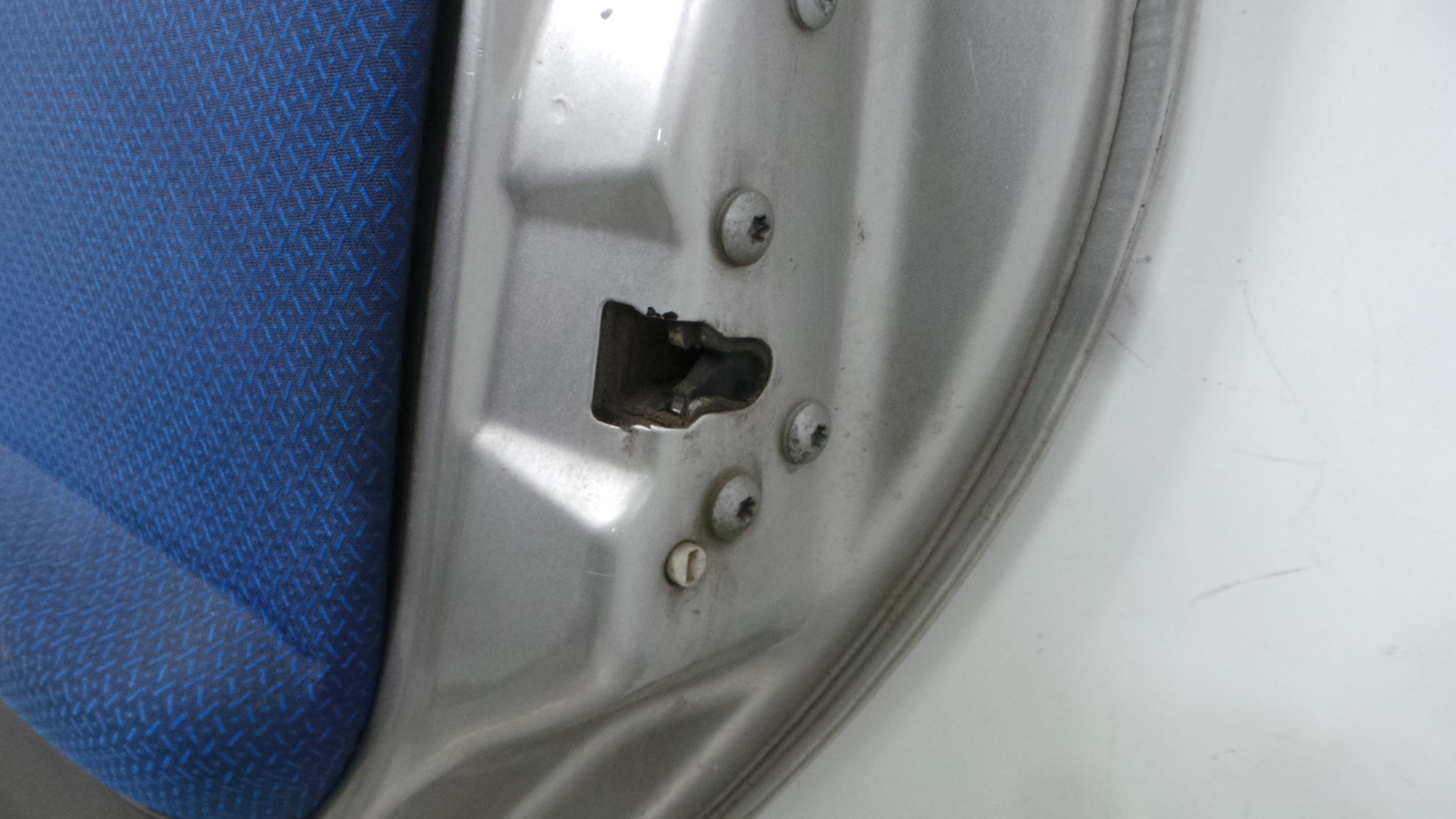 Fecho da Porta Trás Dto 46536063 - FIAT PUNTO (188_)-36905837