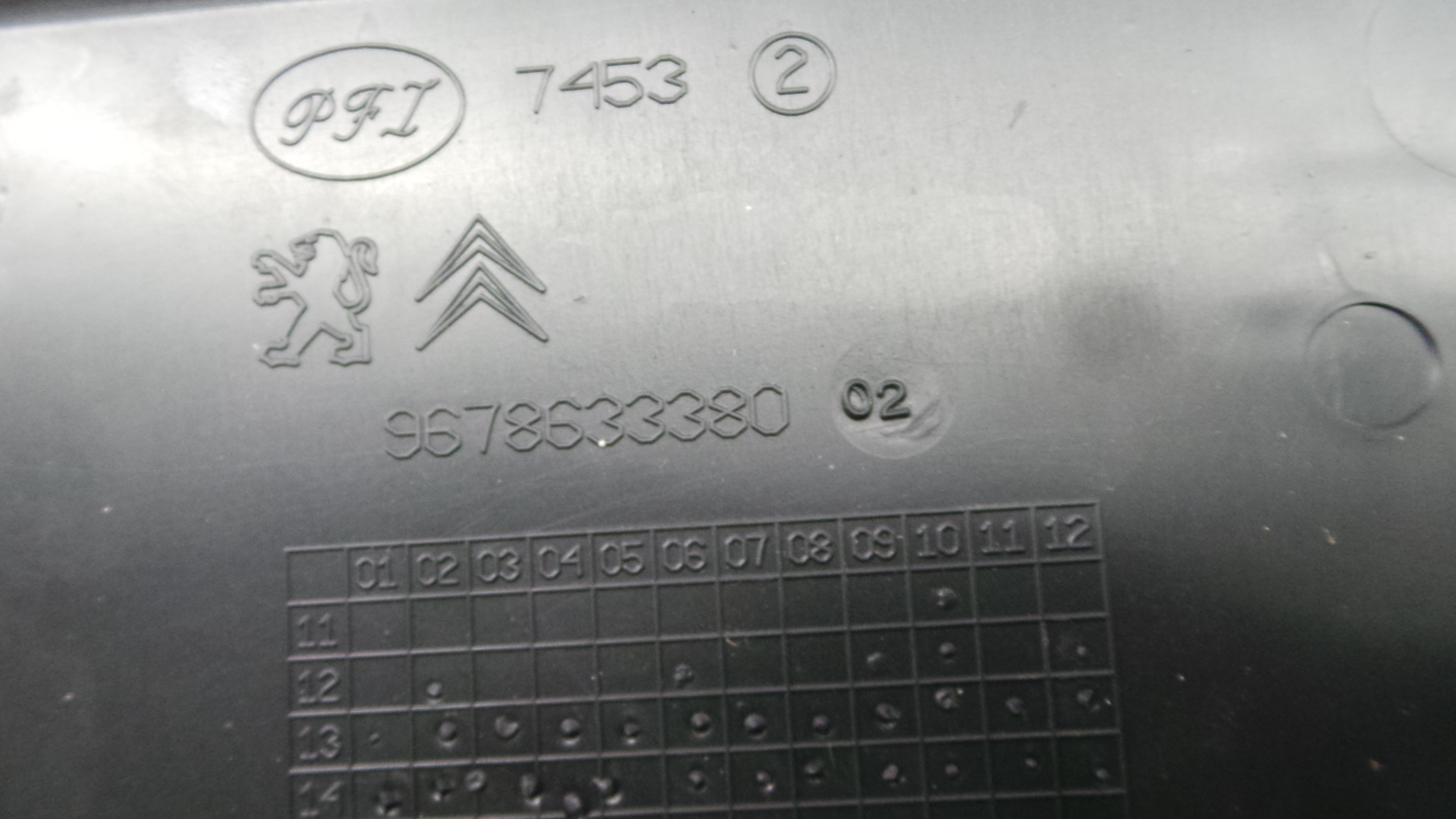 Caixa de Fusiveis 9804681780 - PEUGEOT 308 II (LB_, LP_, LW_, LH_, L3_)-36908547