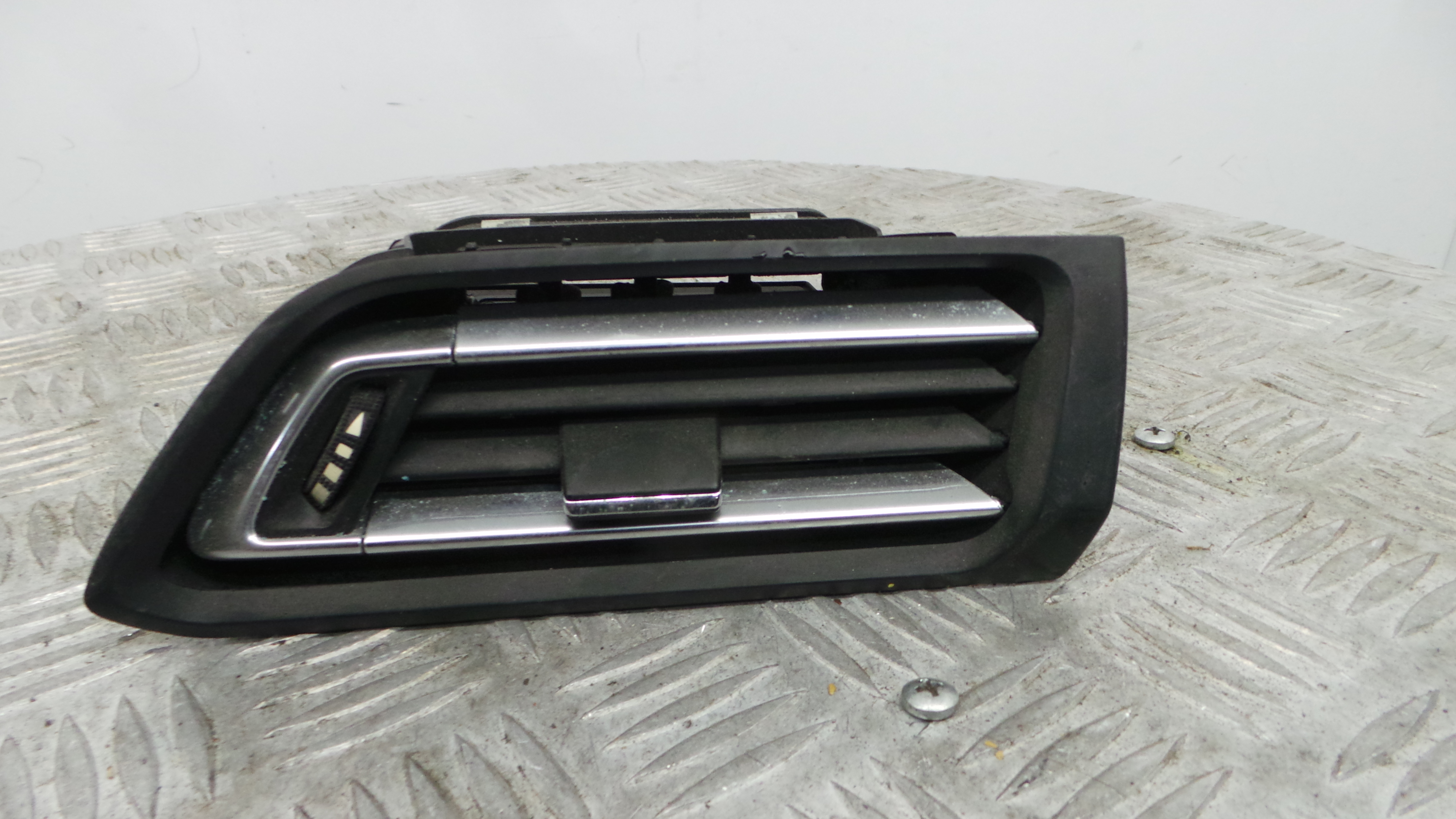 Grelha da Sofagem 96778766 - PEUGEOT 308 II (LB_, LP_, LW_, LH_, L3_)-36908616 Grelha da Sofagem 96778766 - PEUGEOT 308 II (LB_, LP_, LW_, LH_, L3_)-36908616