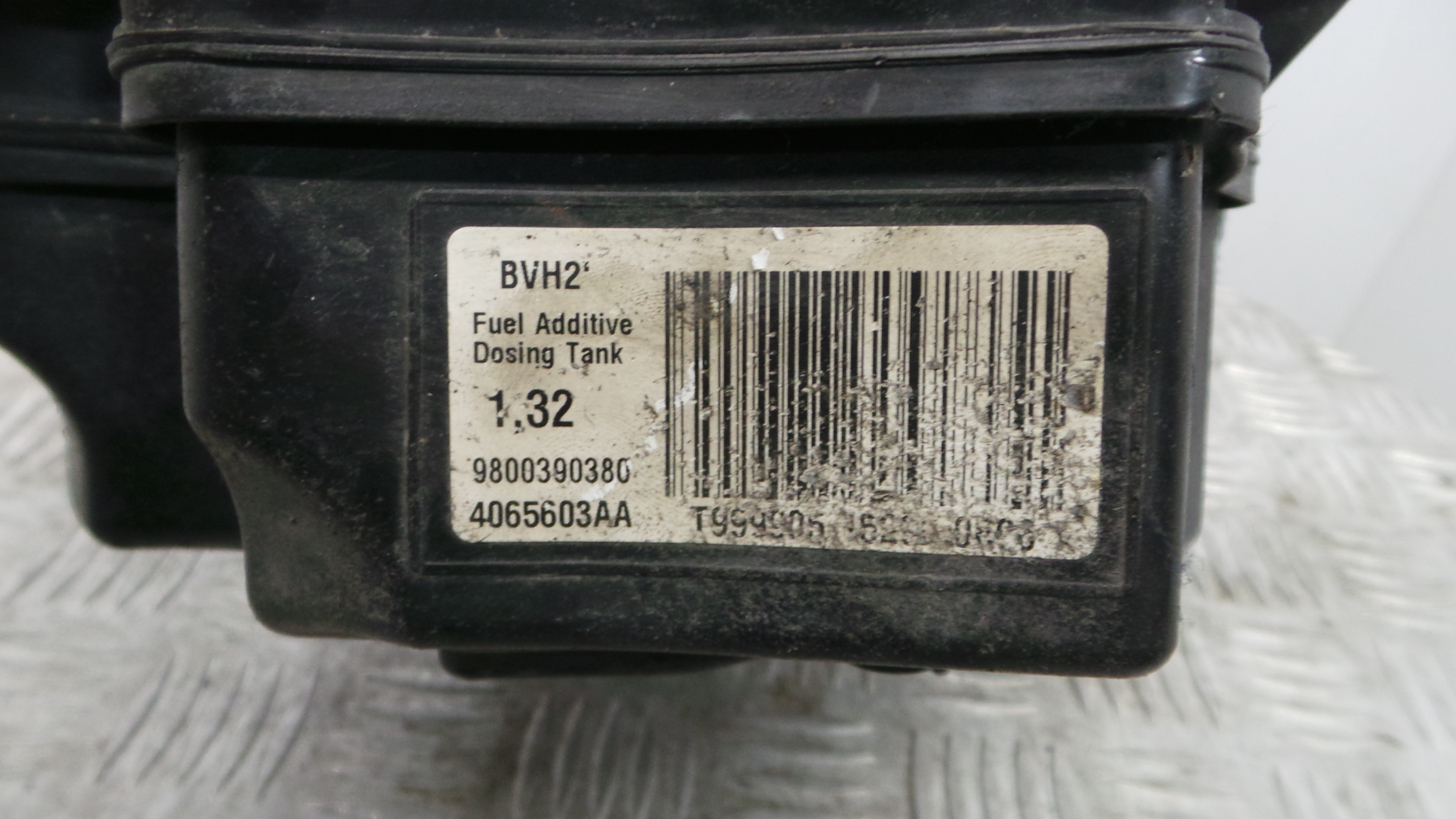 Deposito Adblue / Deposito do líquido filtro de partículas 9800390380 - PEUGEOT 308 II (LB_, LP_, -36908657