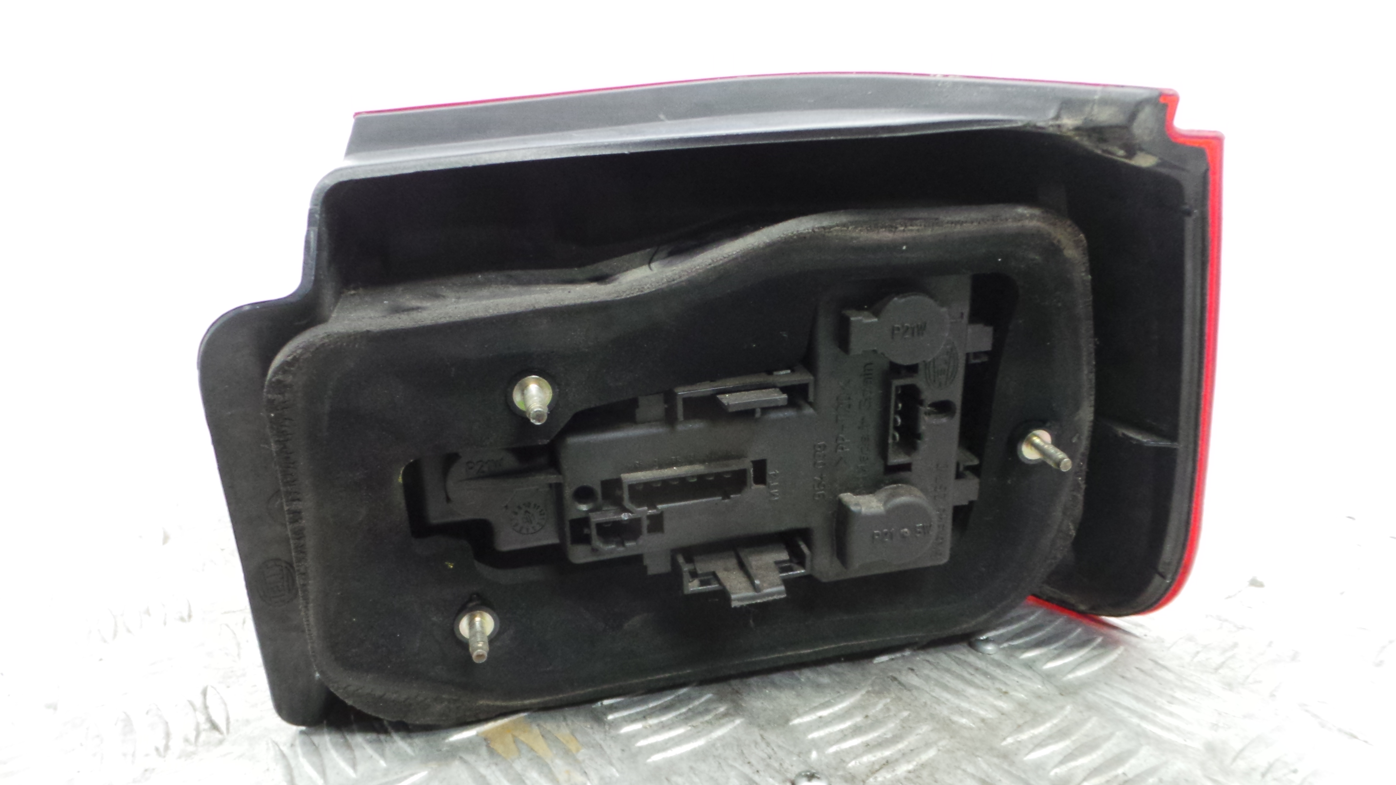 Farolim Stop Esq 6K6945095J - SEAT IBIZA II (6K1), IBIZA Mk II (6K1)-36908702