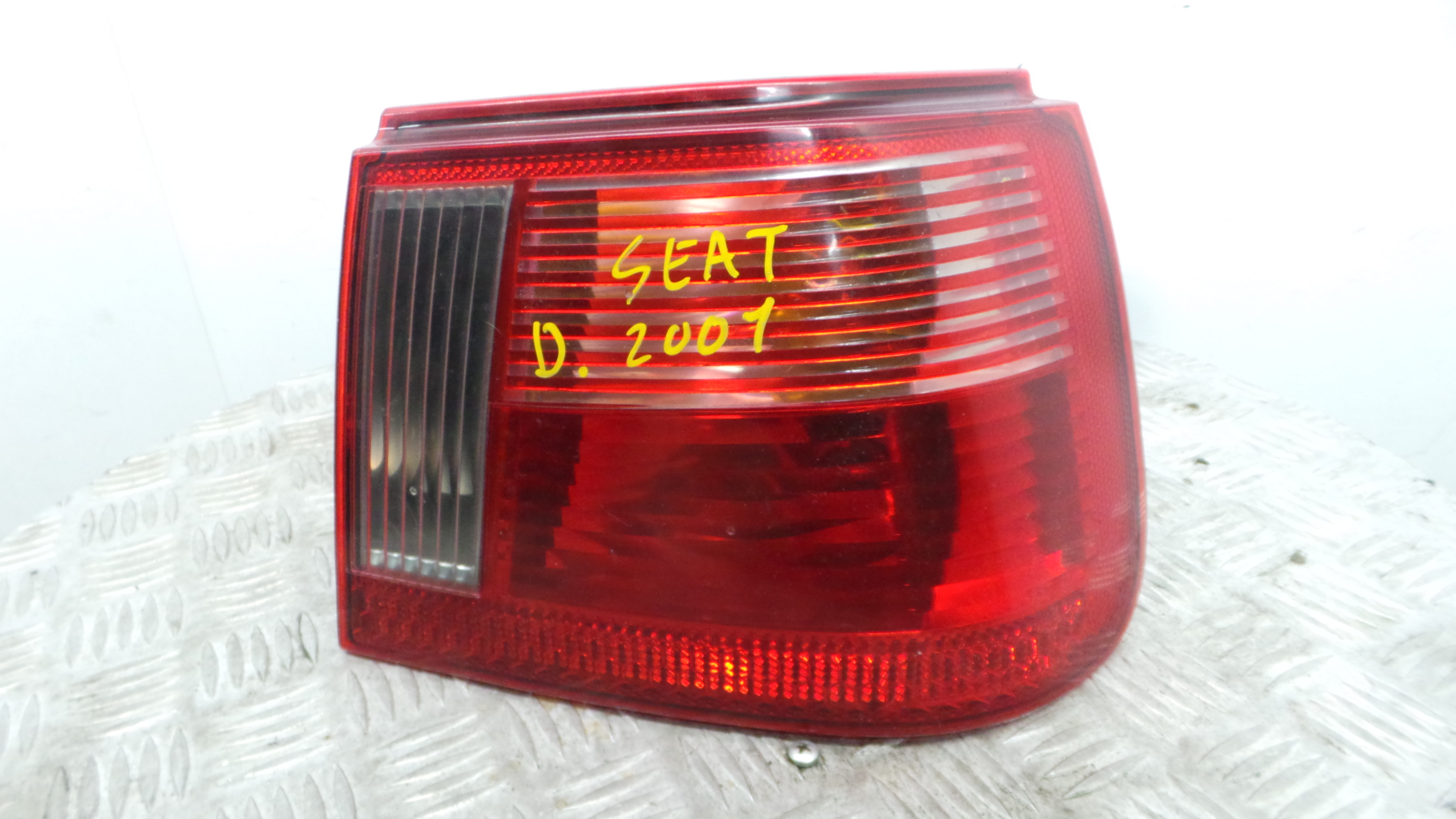 Farolim Stop Dto 6K6945096J - SEAT IBIZA II (6K1), IBIZA Mk II (6K1)-36908833 Farolim Stop Dto 6K6945096J - SEAT IBIZA II (6K1), IBIZA Mk II (6K1)-36908833