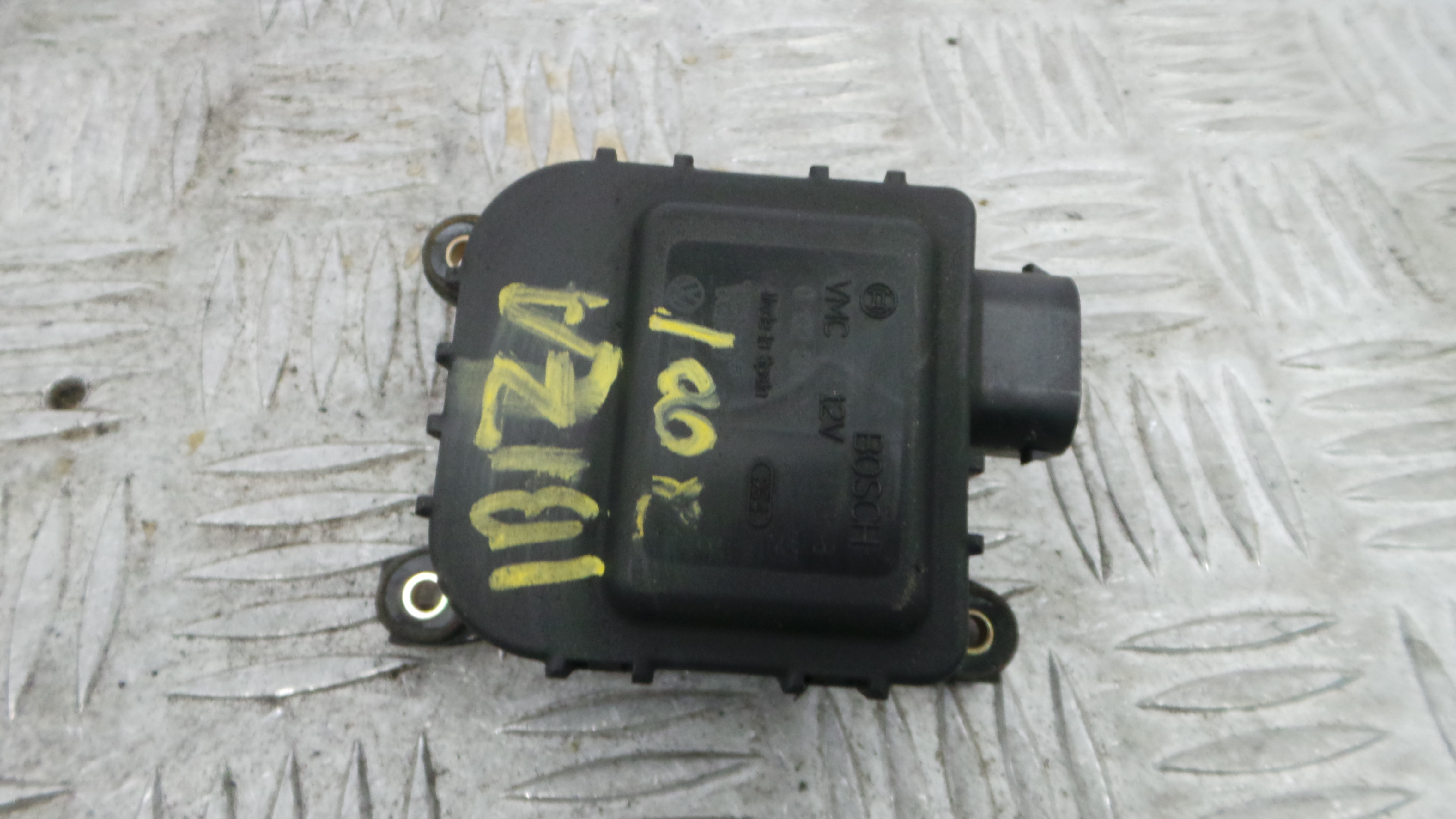 Atuador do Circuito de Ar  0132801213 - SEAT IBIZA II (6K1), IBIZA Mk II (6K1)-36908851