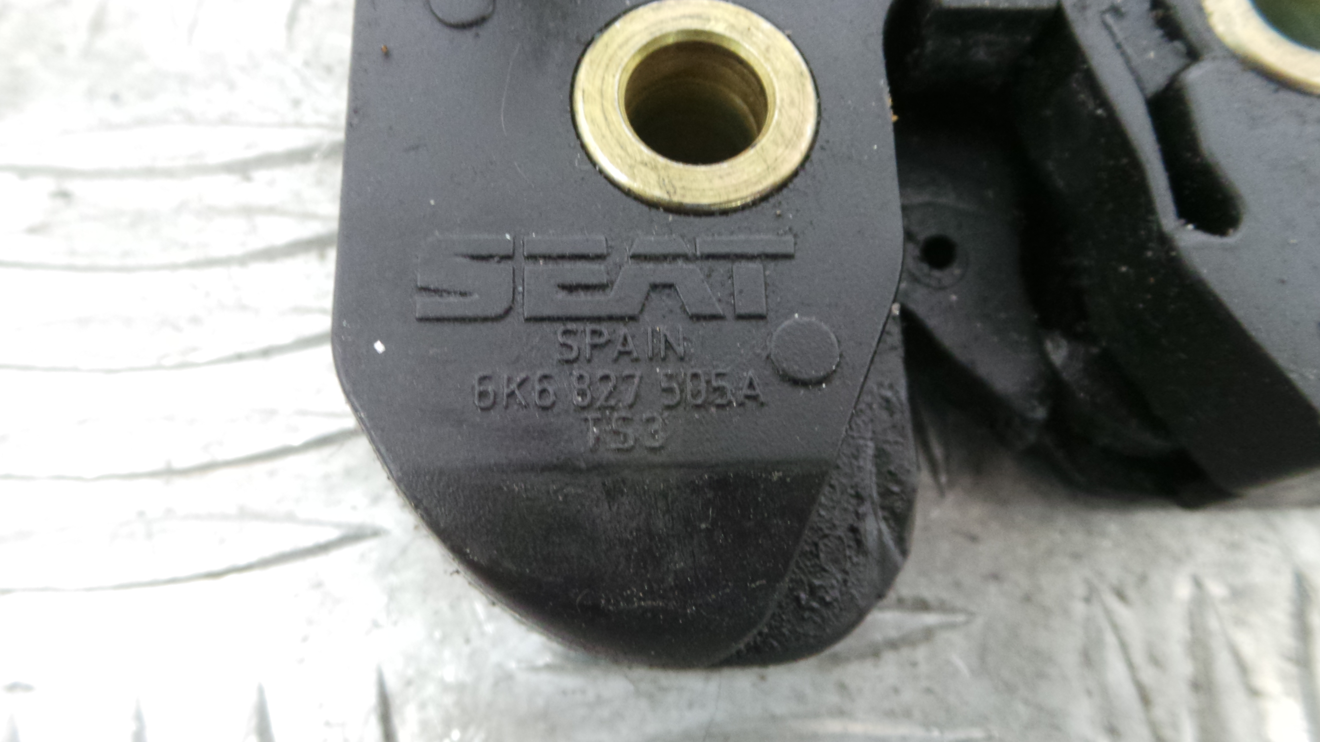 Fecho Mala  6K6827505A - SEAT IBIZA II (6K1), IBIZA Mk II (6K1)-36908864