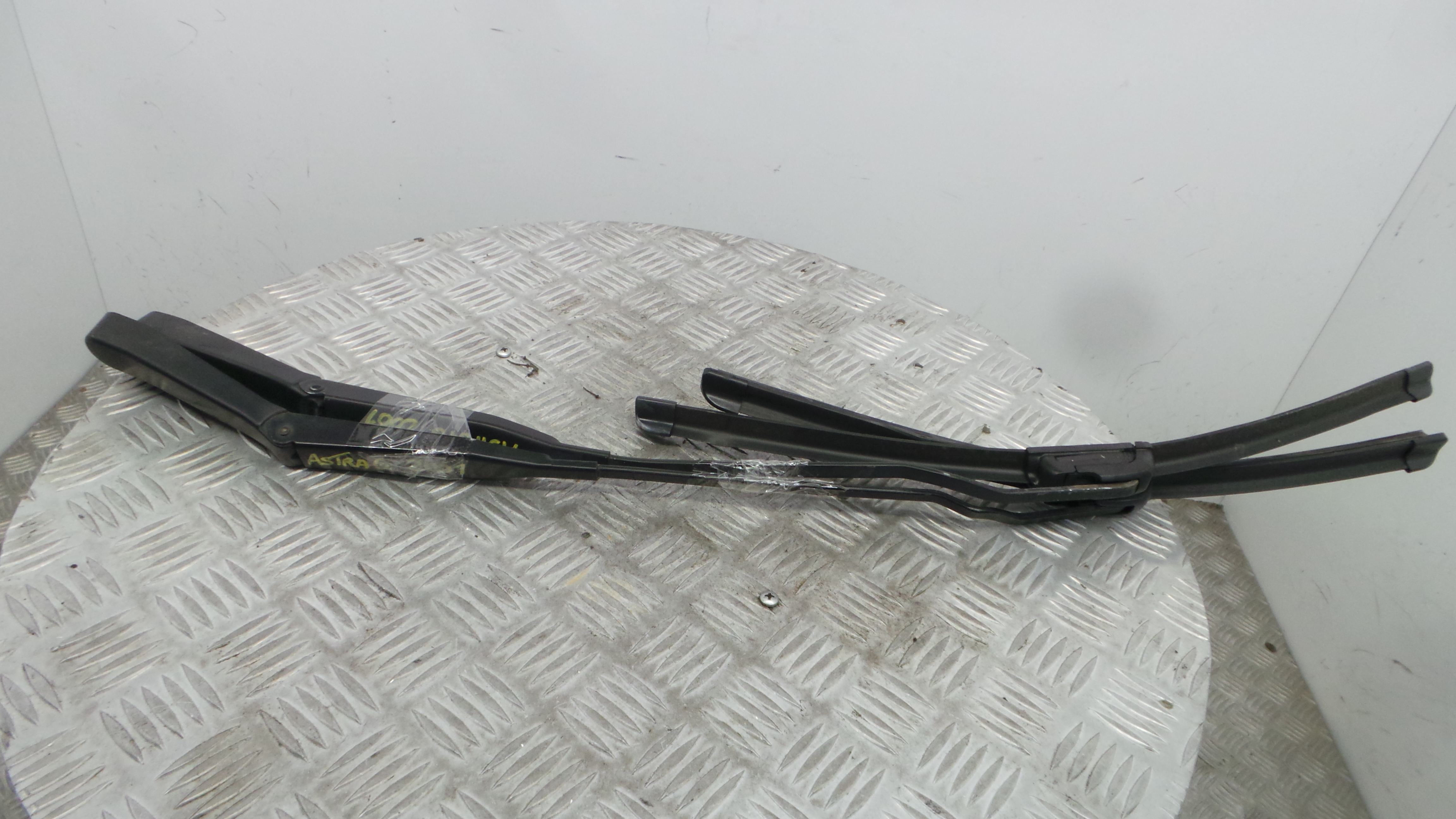 Braço Do Limpa-vidros 90559553 - OPEL ASTRA G Combi (T98)-36909074 Braço Do Limpa-vidros 90559553 - OPEL ASTRA G Combi (T98)-36909074