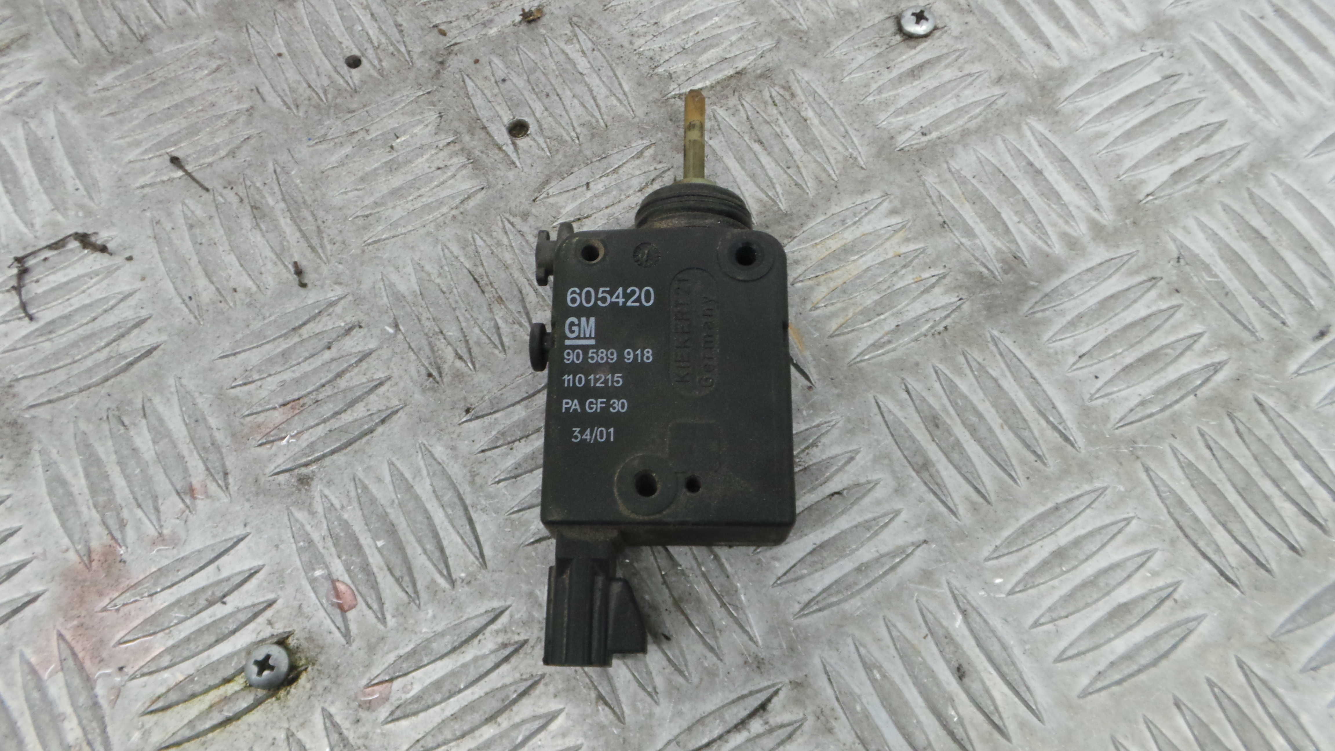 Pistola Deposito Combustivel 90589918 - OPEL ASTRA G Combi (T98)-36909097