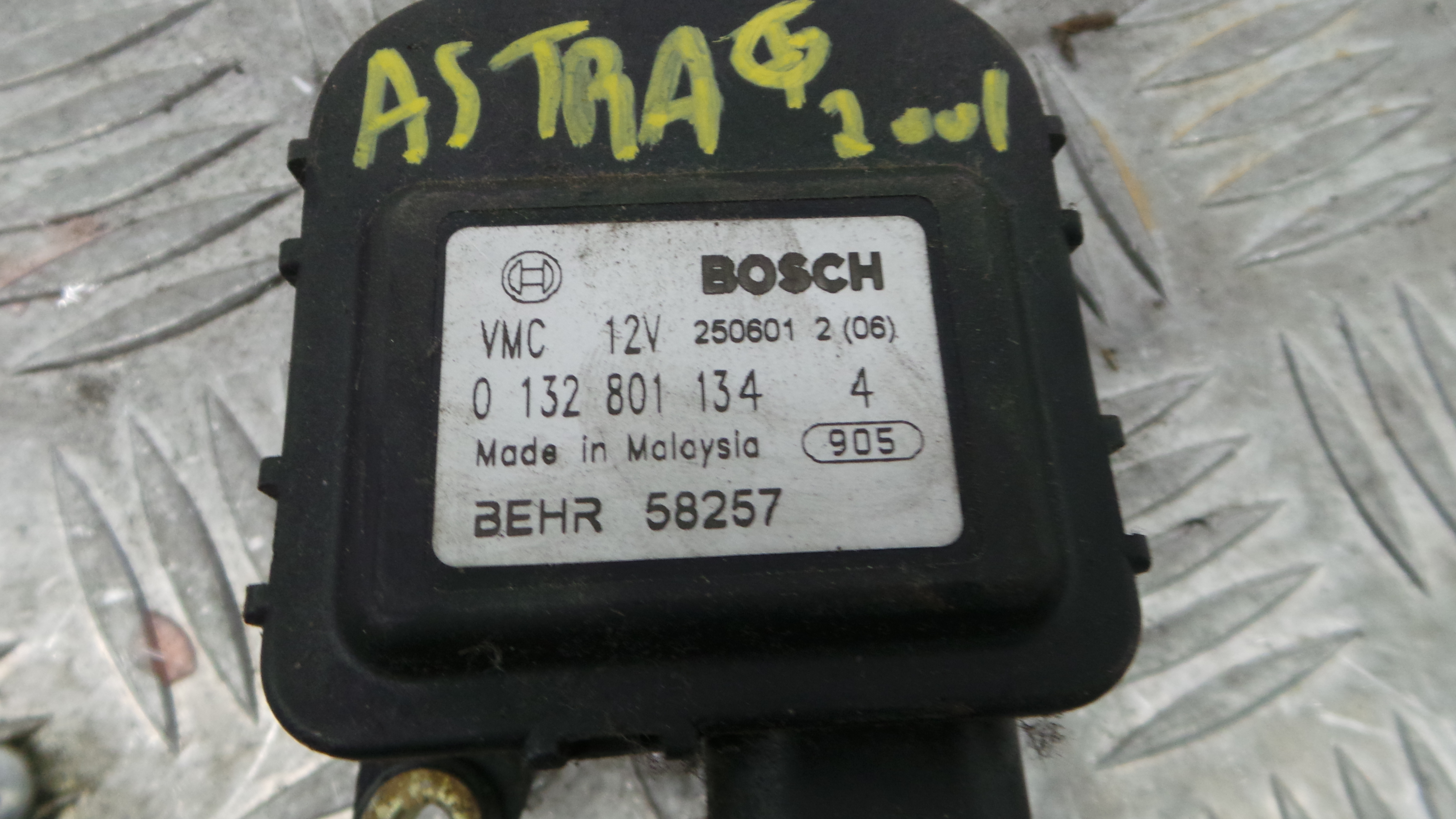 Atuador do Circuito de Ar  132801134 - OPEL ASTRA G Combi (T98)-36909100