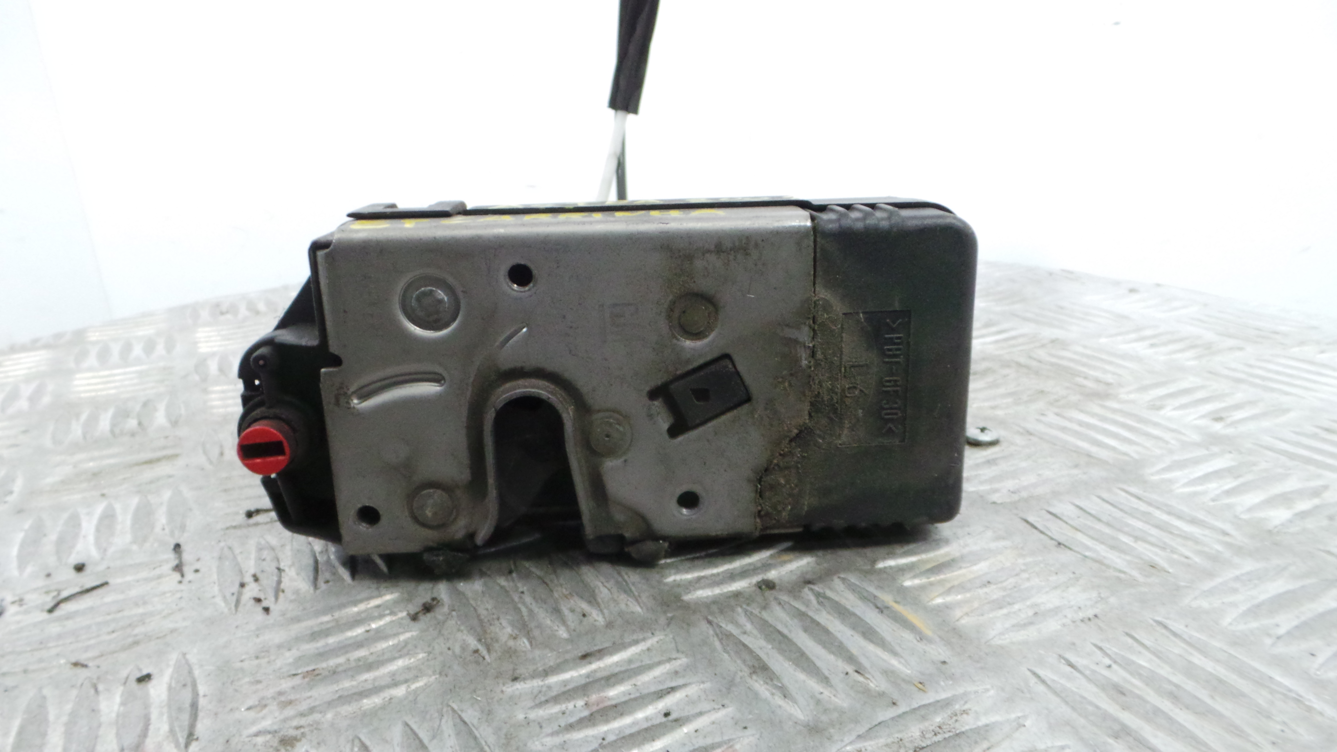 Fecho da Porta Trás Esq 24414134 - OPEL ASTRA G Combi (T98)-36909132