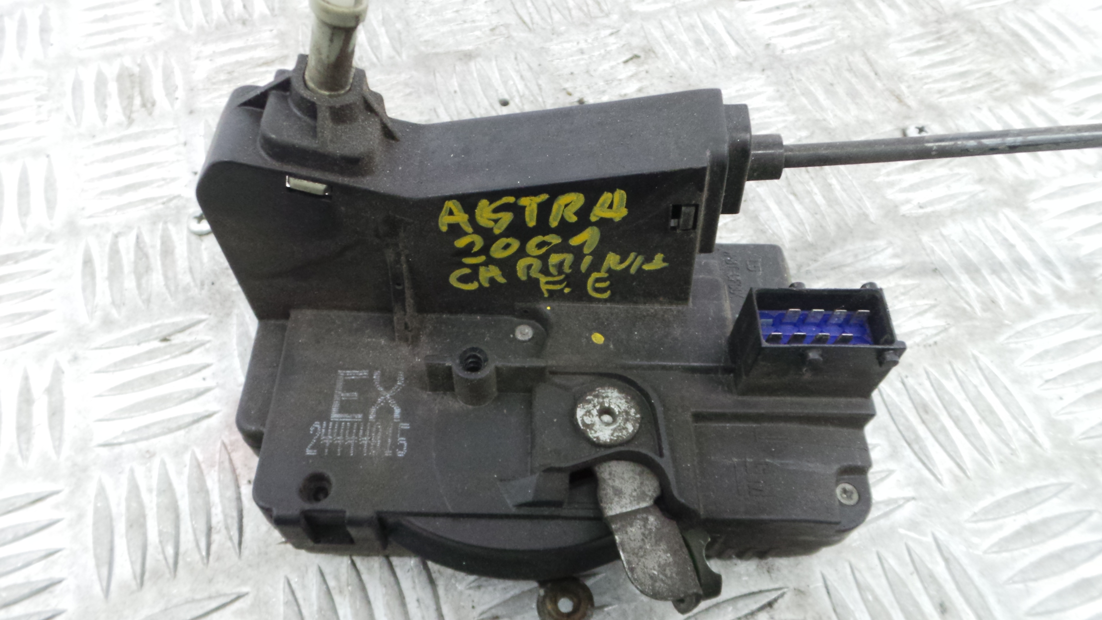 Fecho da Porta Frente Esq 24444015 - OPEL ASTRA G Combi (T98)-36909140