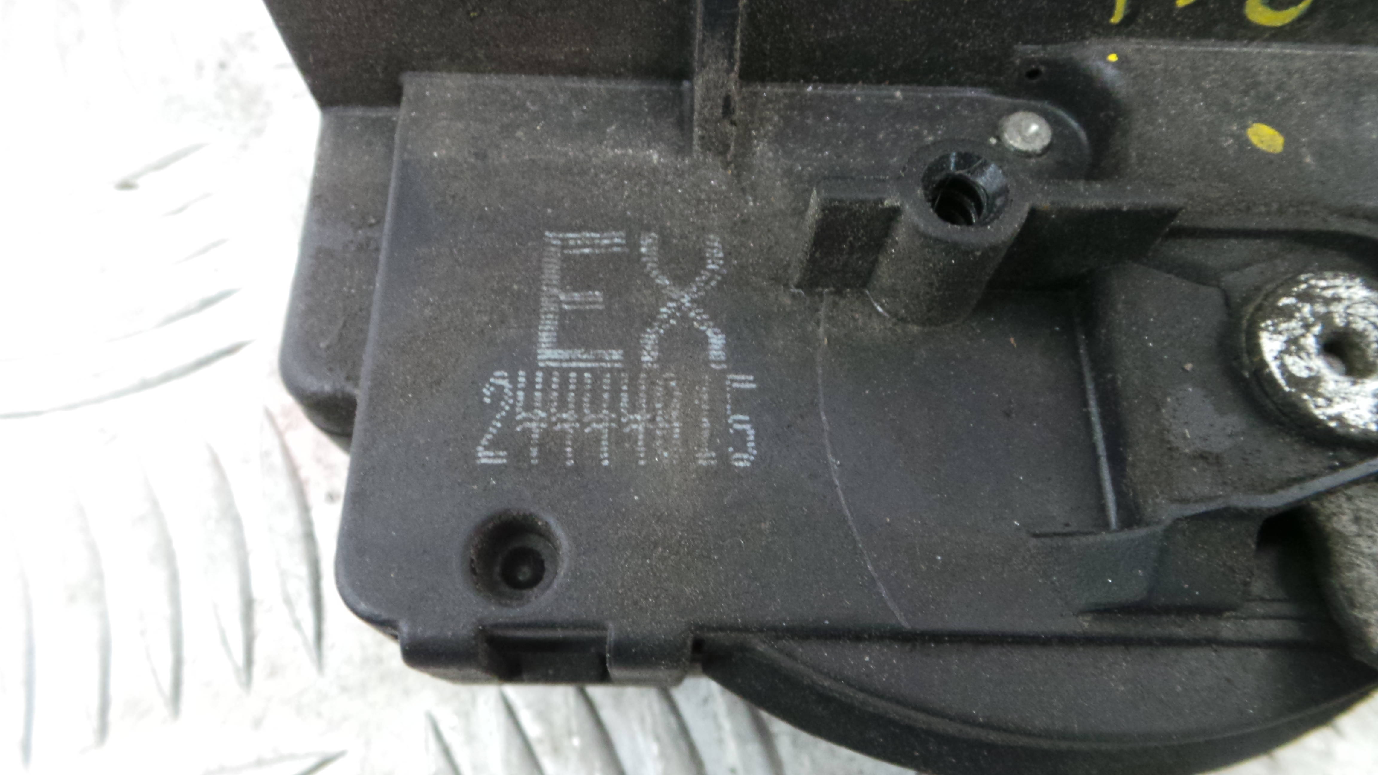 Fecho da Porta Frente Esq 24444015 - OPEL ASTRA G Combi (T98)-36909140