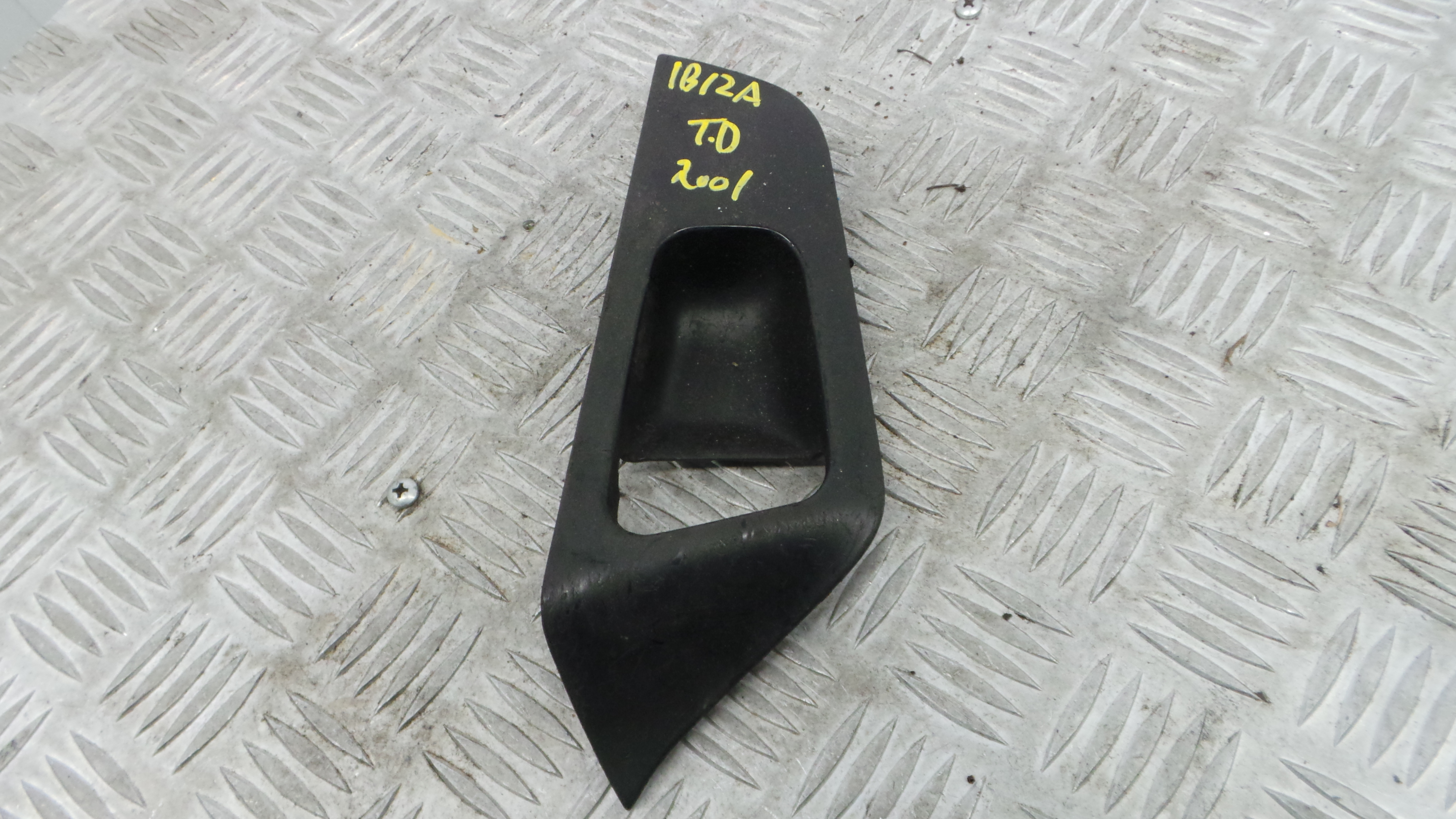 Interruptor / Comando Elevador Vidro Trás Dto 6K0867198B - SEAT IBIZA II (6K1), IBIZA Mk II (6K1)-36909160 Interruptor / Comando Elevador Vidro Trás Dto 6K0867198B - SEAT IBIZA II (6K1), IBIZA Mk II (6K1)-36909160
