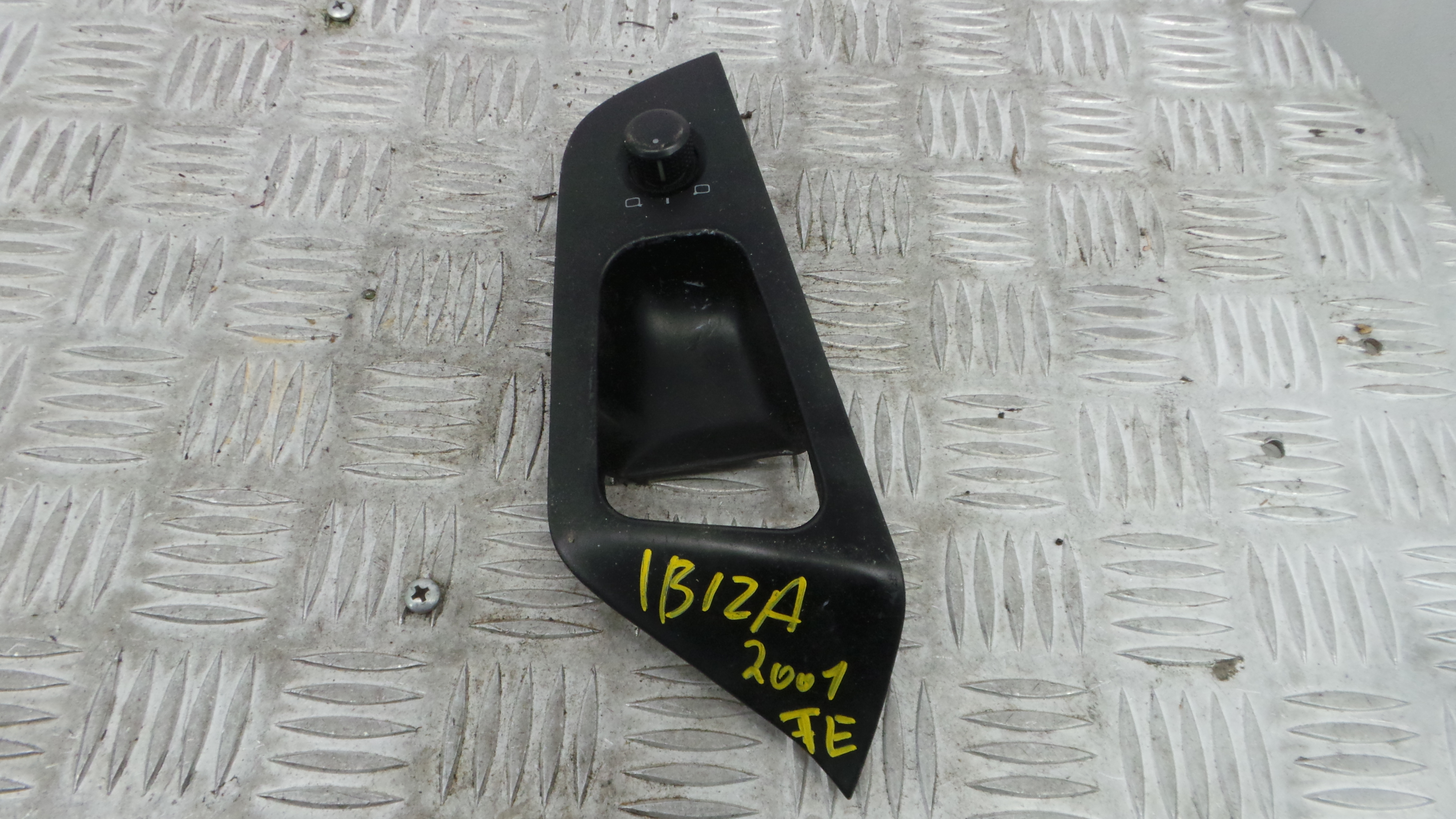 Comando Retrovisores 6K0867197D - SEAT IBIZA II (6K1), IBIZA Mk II (6K1)-36909166
