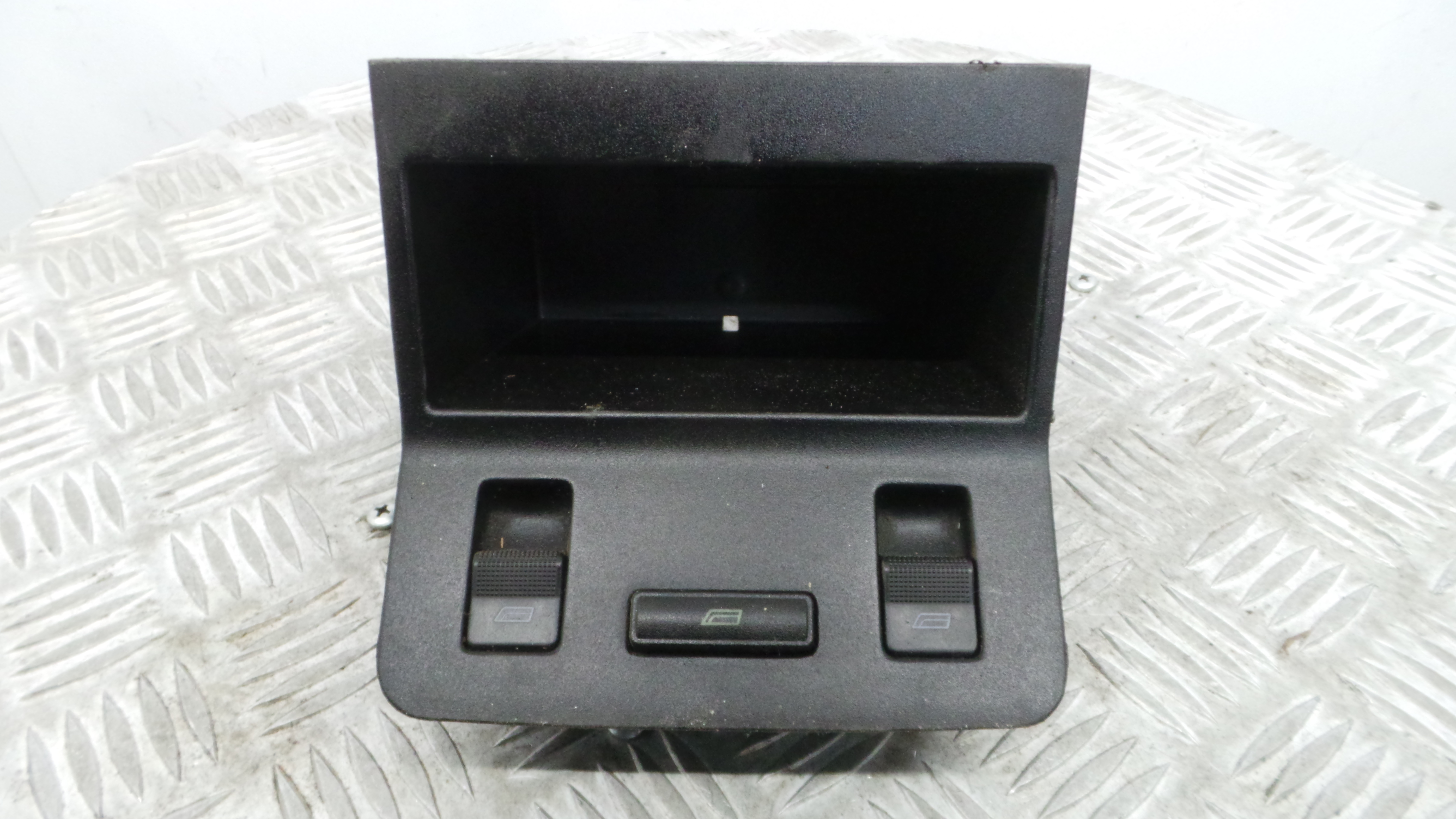 Interruptor / Comando Elevador Vidro Frente Esq  6K0863287 - SEAT IBIZA II (6K1), IBIZA Mk II (6K1)-36909178